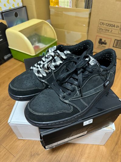 Travis Scott × Nike Air Jordan 1 Low OG SP "Black Phantom"