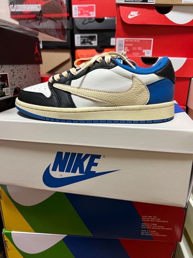 Travis Scott × fragment design × Nike Air Jordan 1 Low OG SP "Military Blue"