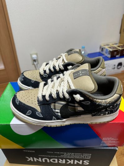 Travis Scott × Nike SB Dunk Low "Black/Parachute Beige"