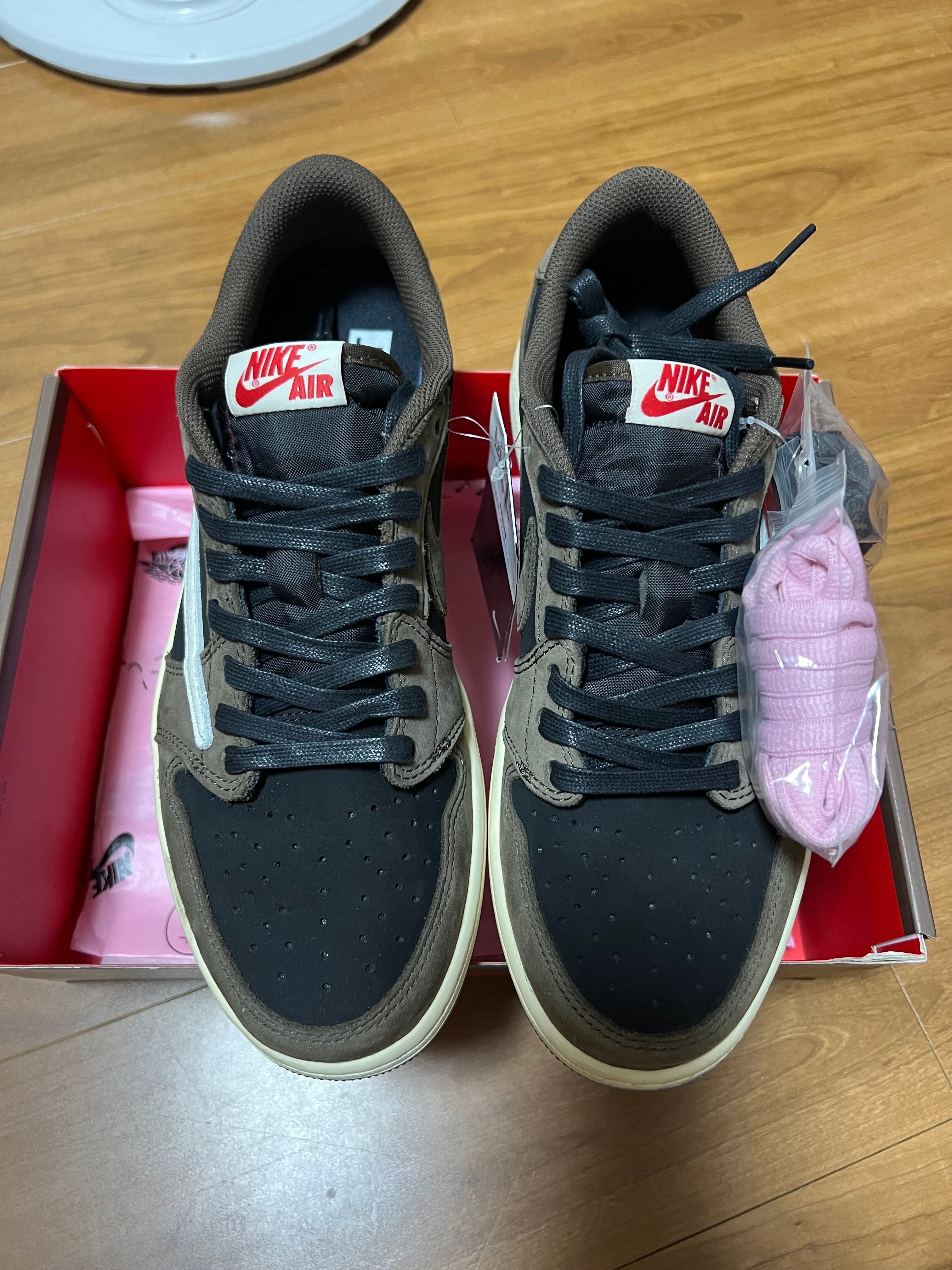 Travis Scott × Nike Air Jordan 1 Low OG SP-T "Black/Dark Mocha"