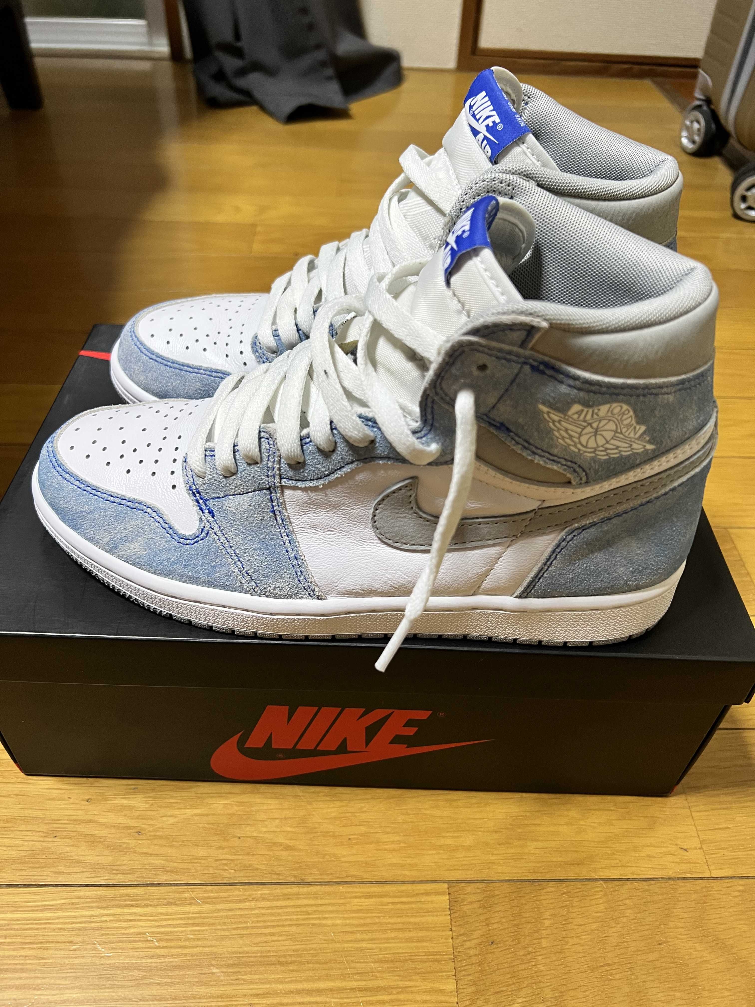 Nike Air Jordan 1 High OG "Hyper Royal"