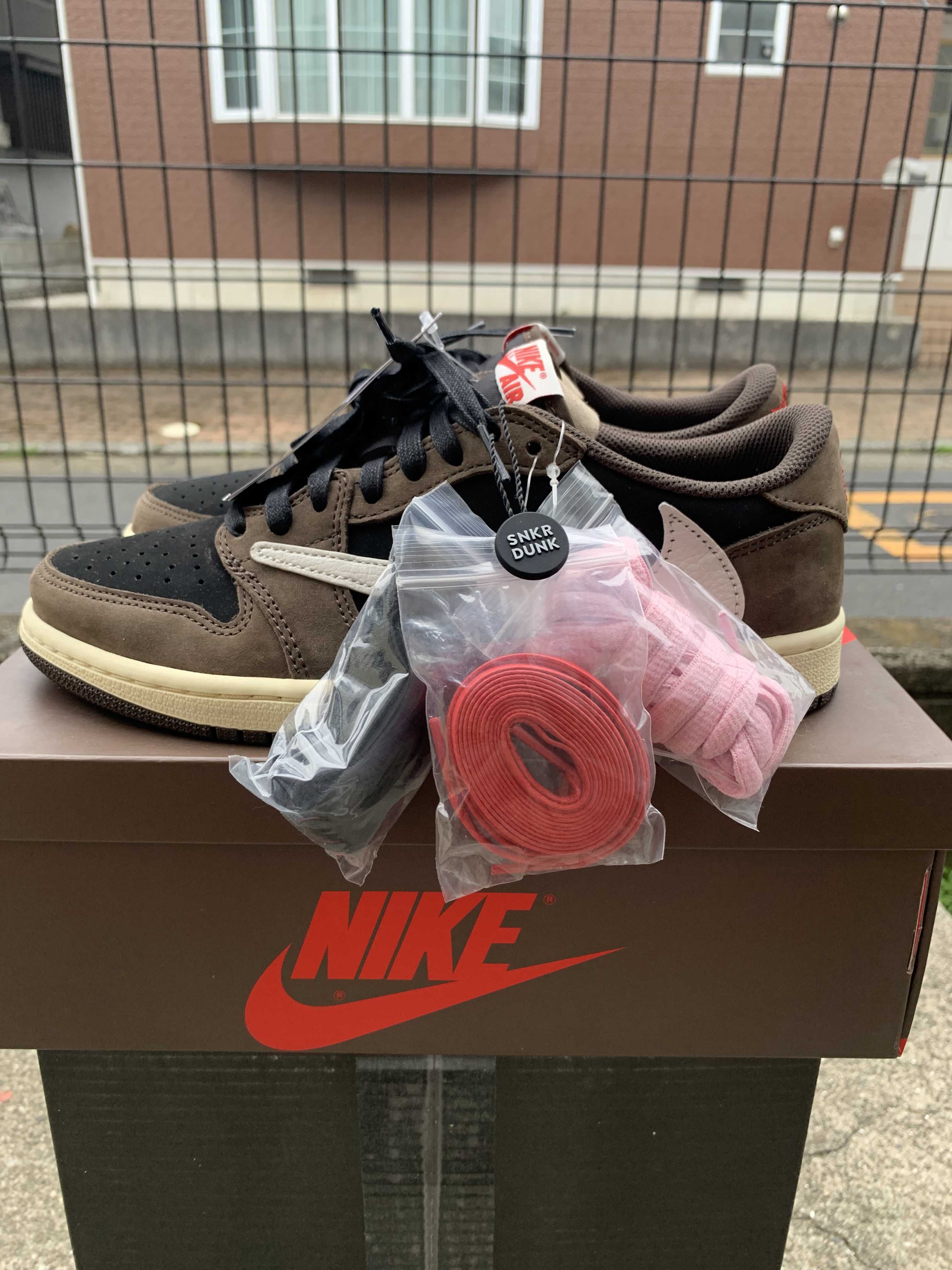 Travis Scott × Nike Air Jordan 1 Low OG SP-T  "Black/Dark Mocha"