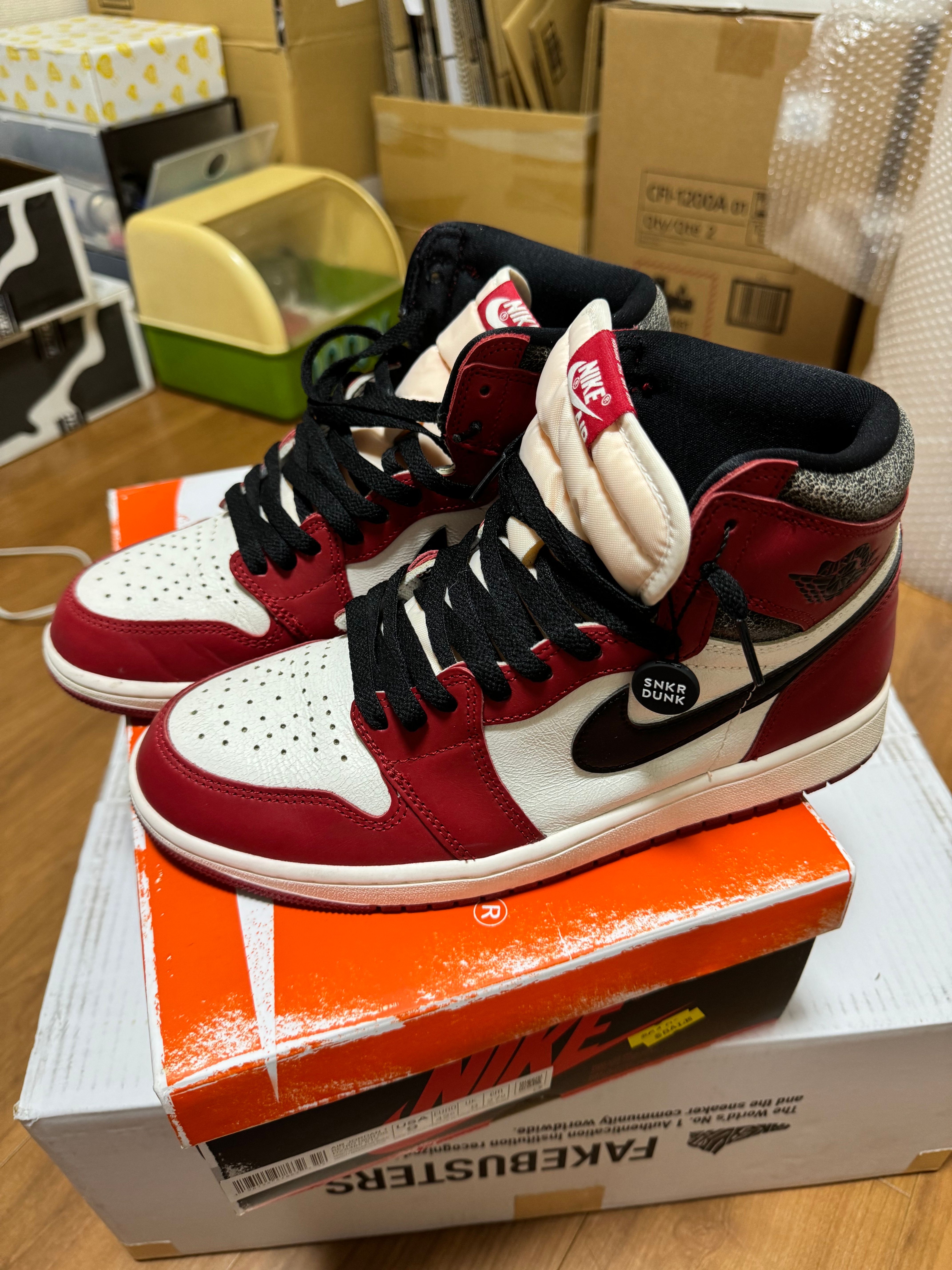 Nike Air Jordan 1 High OG "Lost & Found/Chicago"