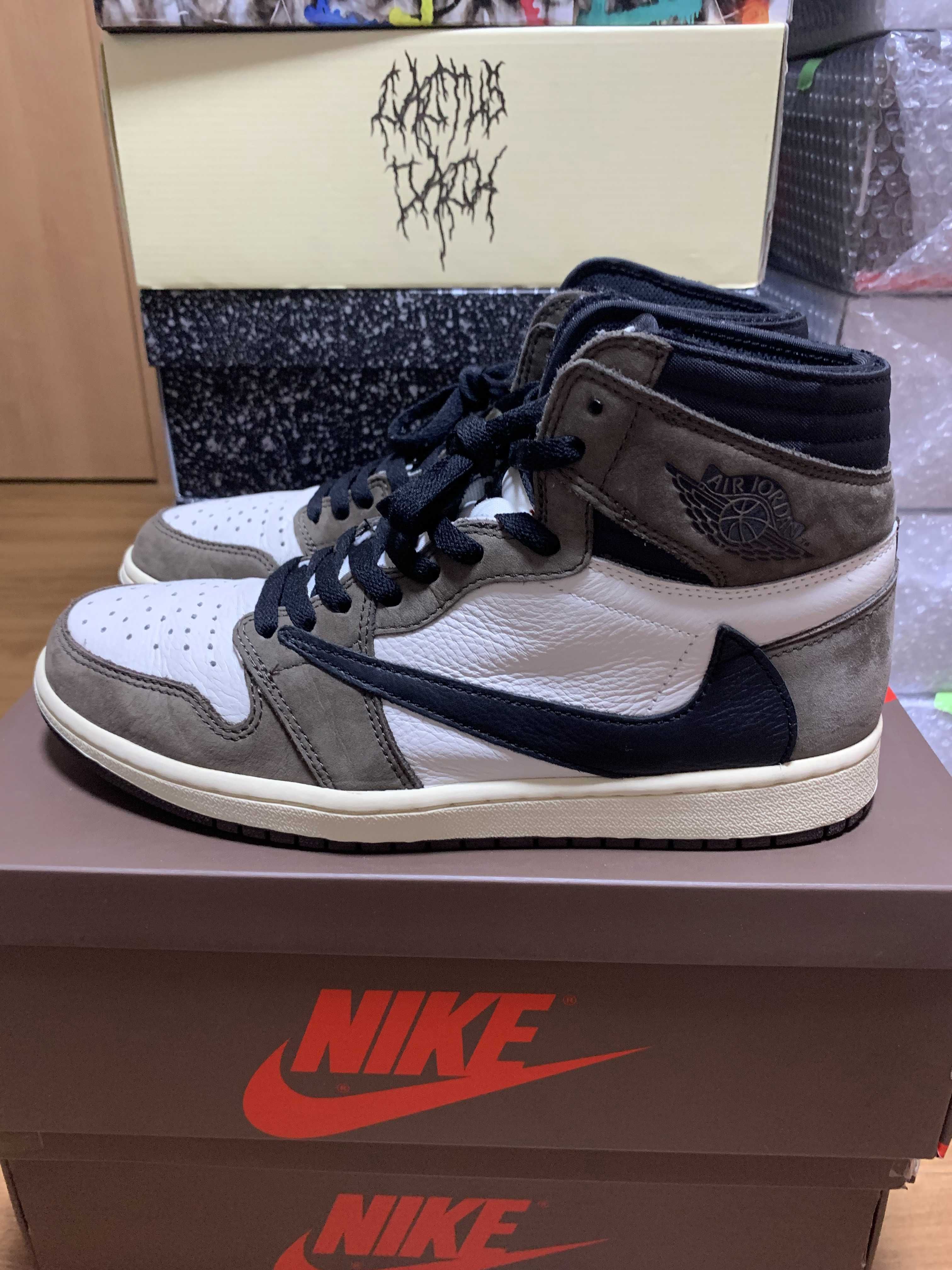 Travis Scott × Nike Air Jordan 1 Retro High OG TS SP "Sail/Dark Mocha"
