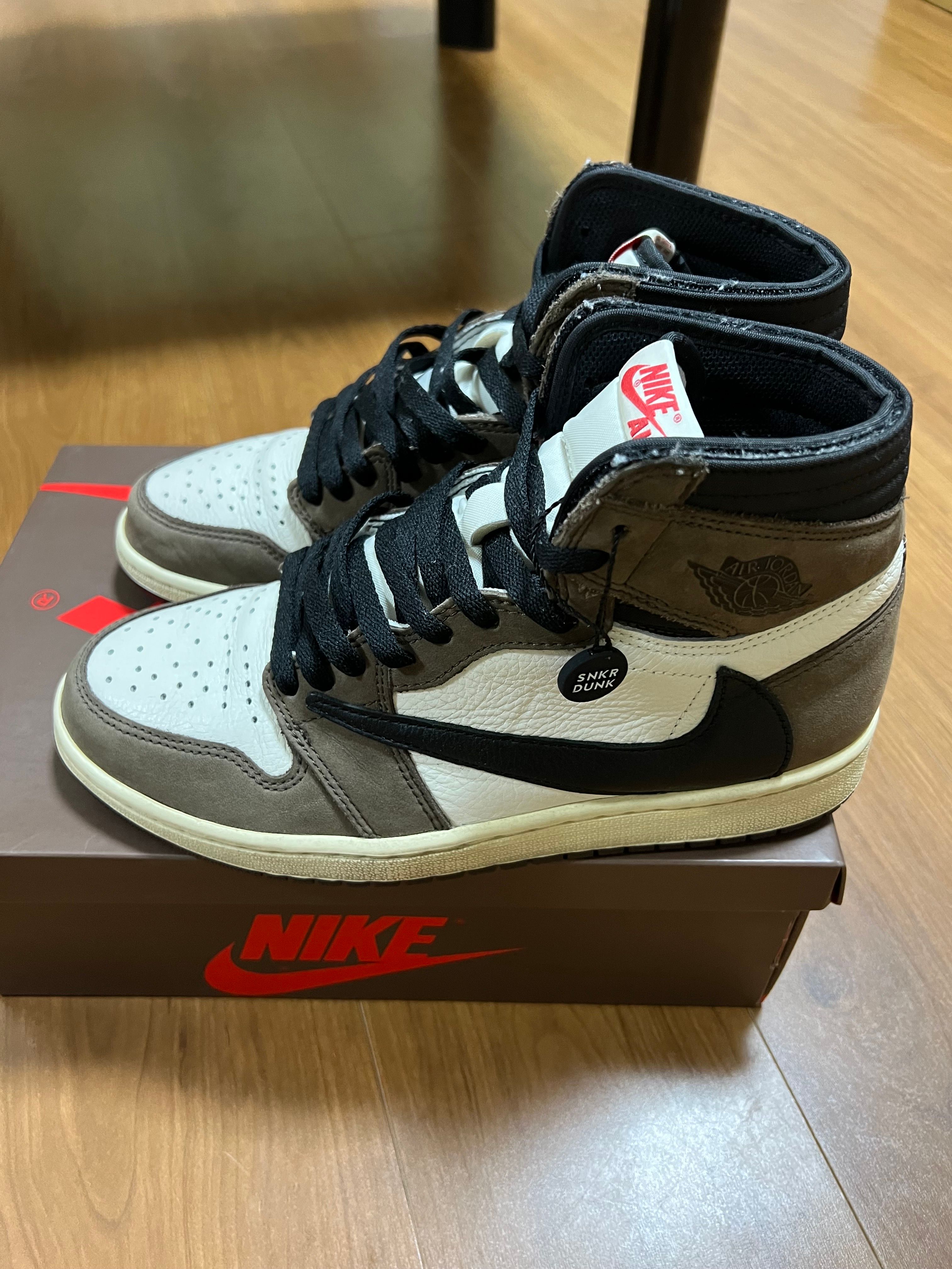 Travis Scott × Nike Air Jordan 1 Retro High OG TS SP "Sail/Dark Mocha"