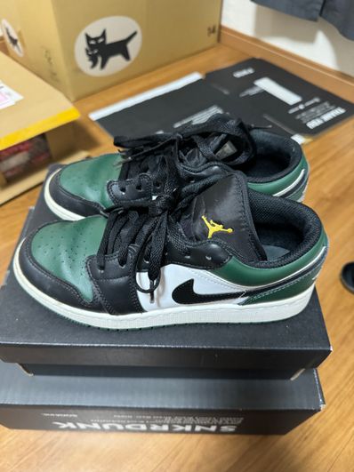 Nike GS Air Jordan 1 Low "Green Toe"