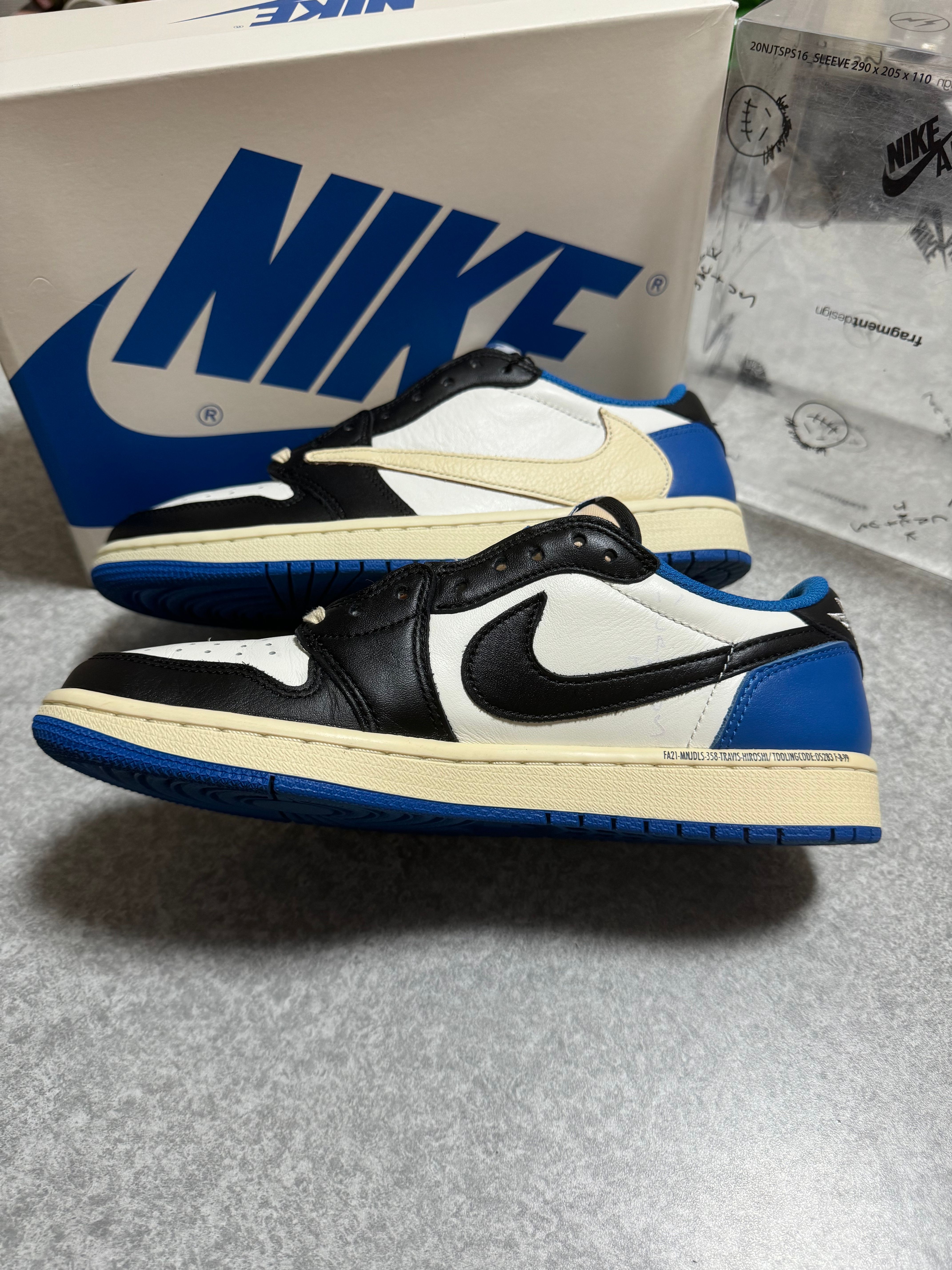 Travis Scott × fragment design × Nike Air Jordan 1 Low OG SP "Military Blue"