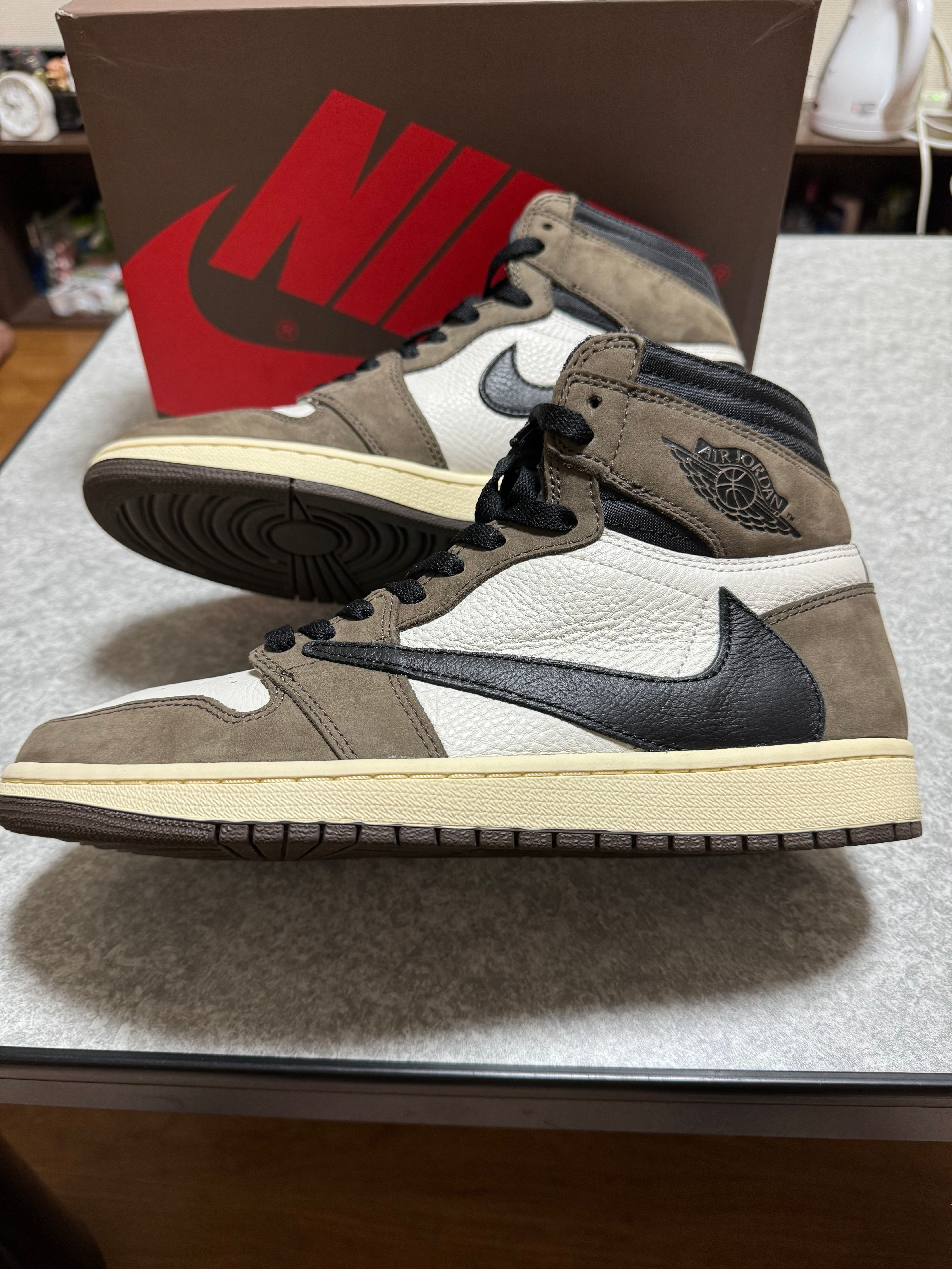 Travis Scott × Nike Air Jordan 1 Retro High OG TS SP "Sail/Dark Mocha"