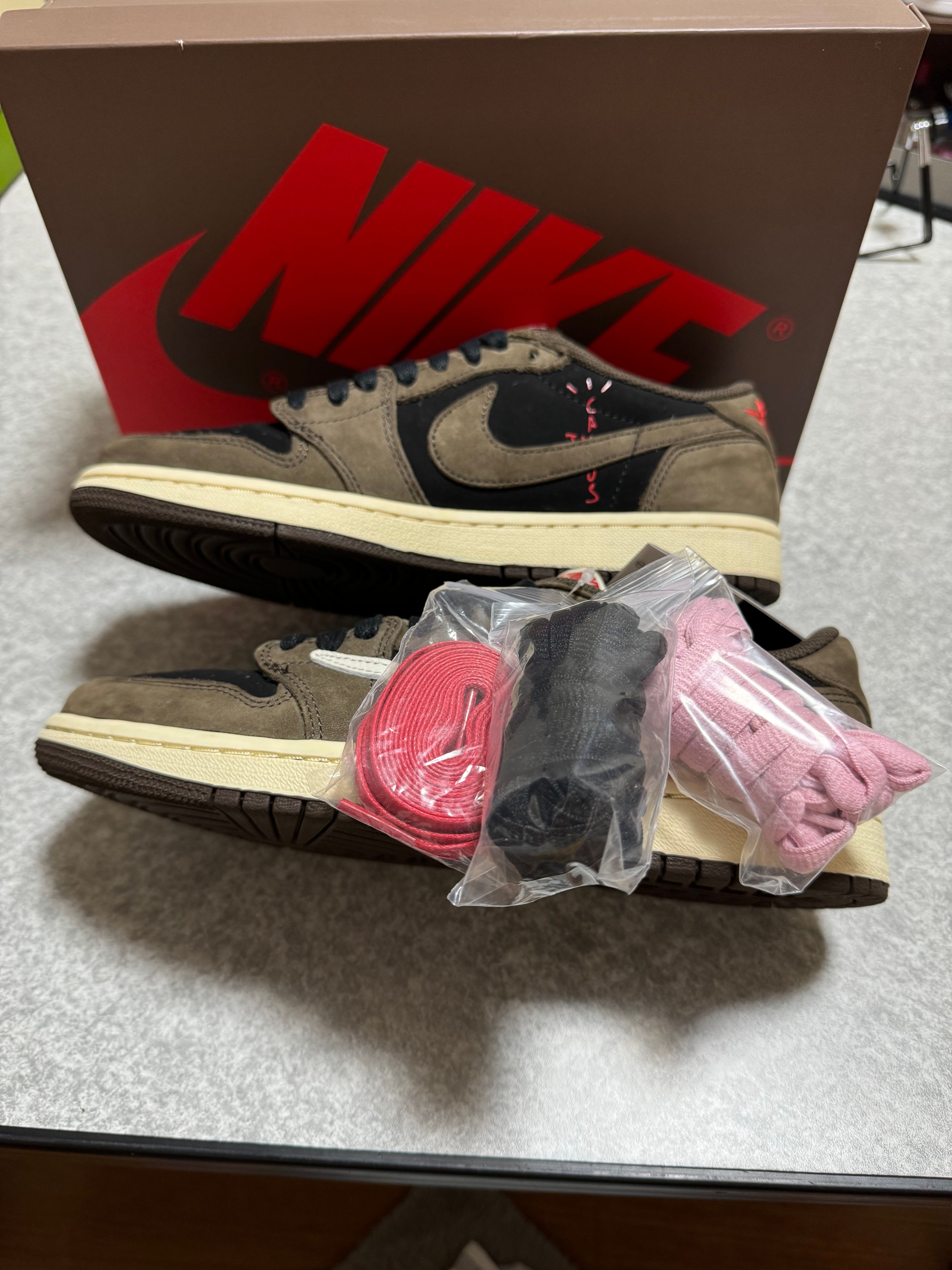 Travis Scott × Nike Air Jordan 1 Low OG SP-T  "Black/Dark Mocha"