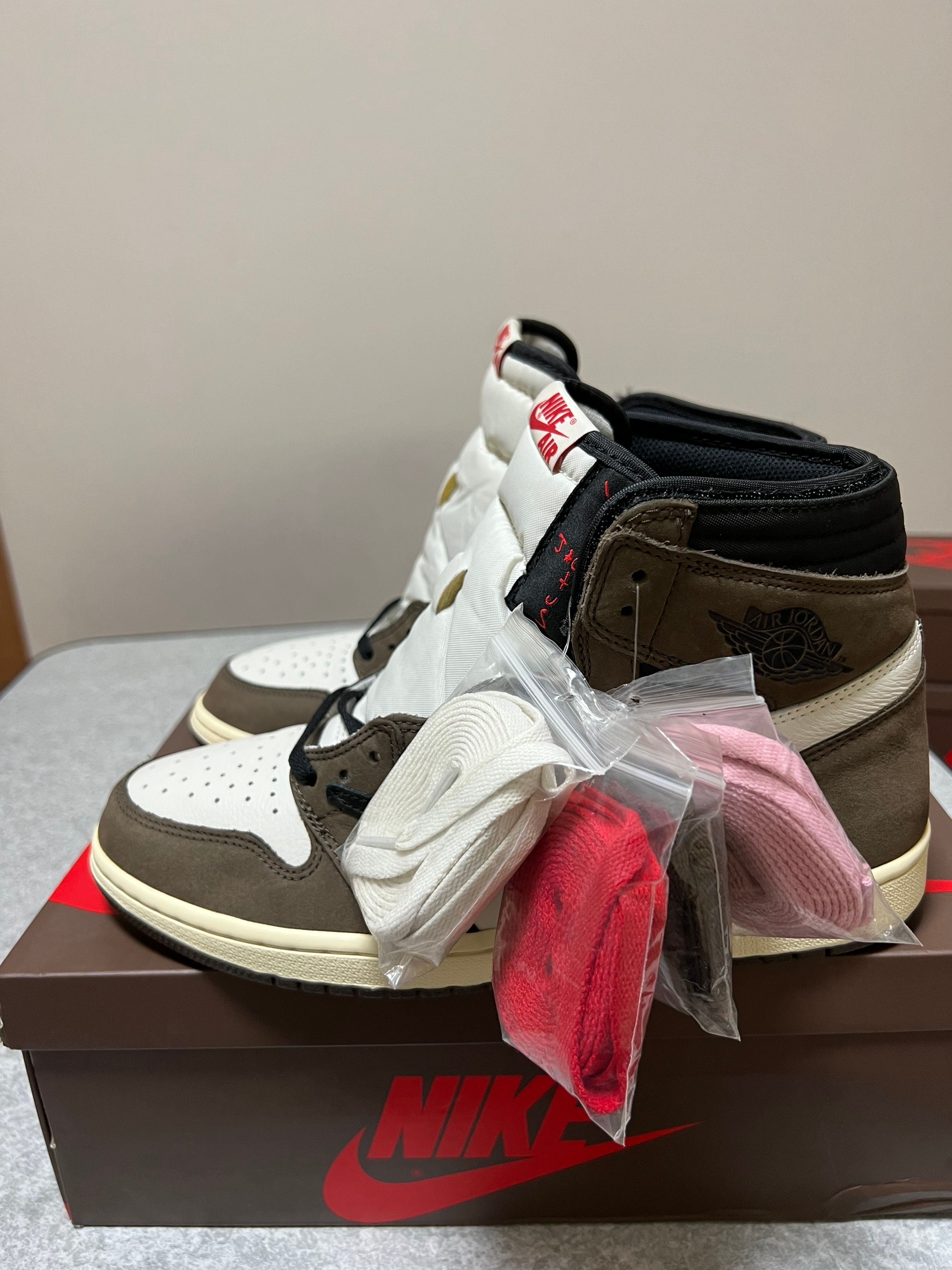 Travis Scott × Nike Air Jordan 1 Retro High OG TS SP "Sail/Dark Mocha"