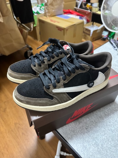 Travis Scott × Nike Air Jordan 1 Low OG SP-T "Black/Dark Mocha"