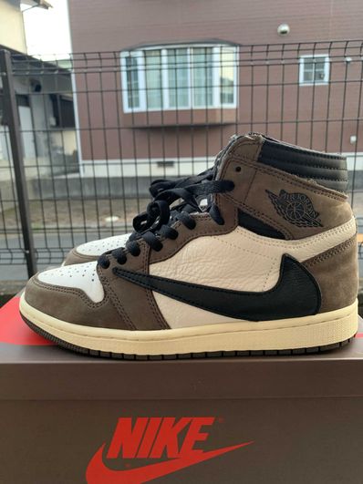 Travis Scott × Nike Air Jordan 1 Retro High OG TS SP "Sail/Dark Mocha"