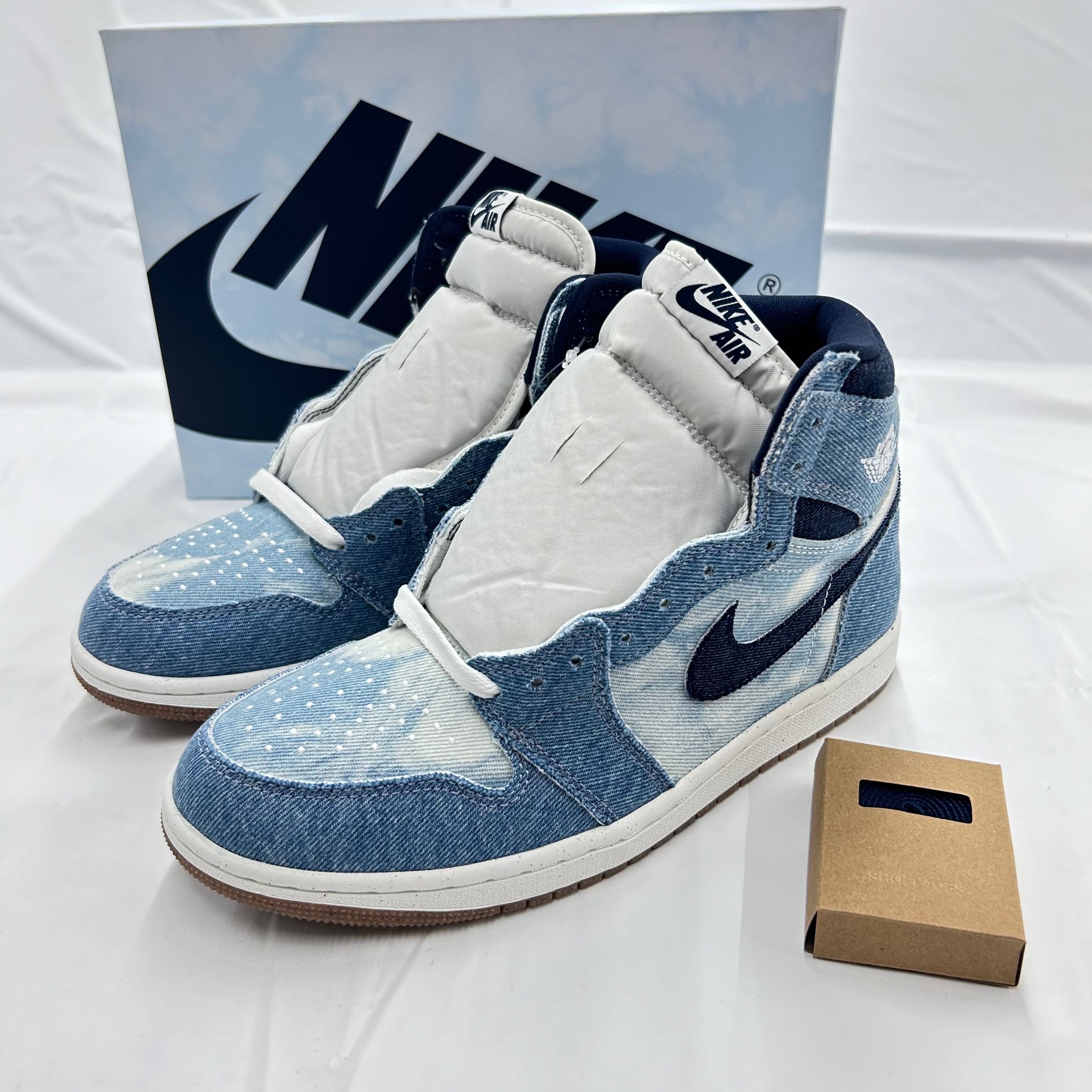 Nike Air Jordan 1 Retro High OG "Denim"