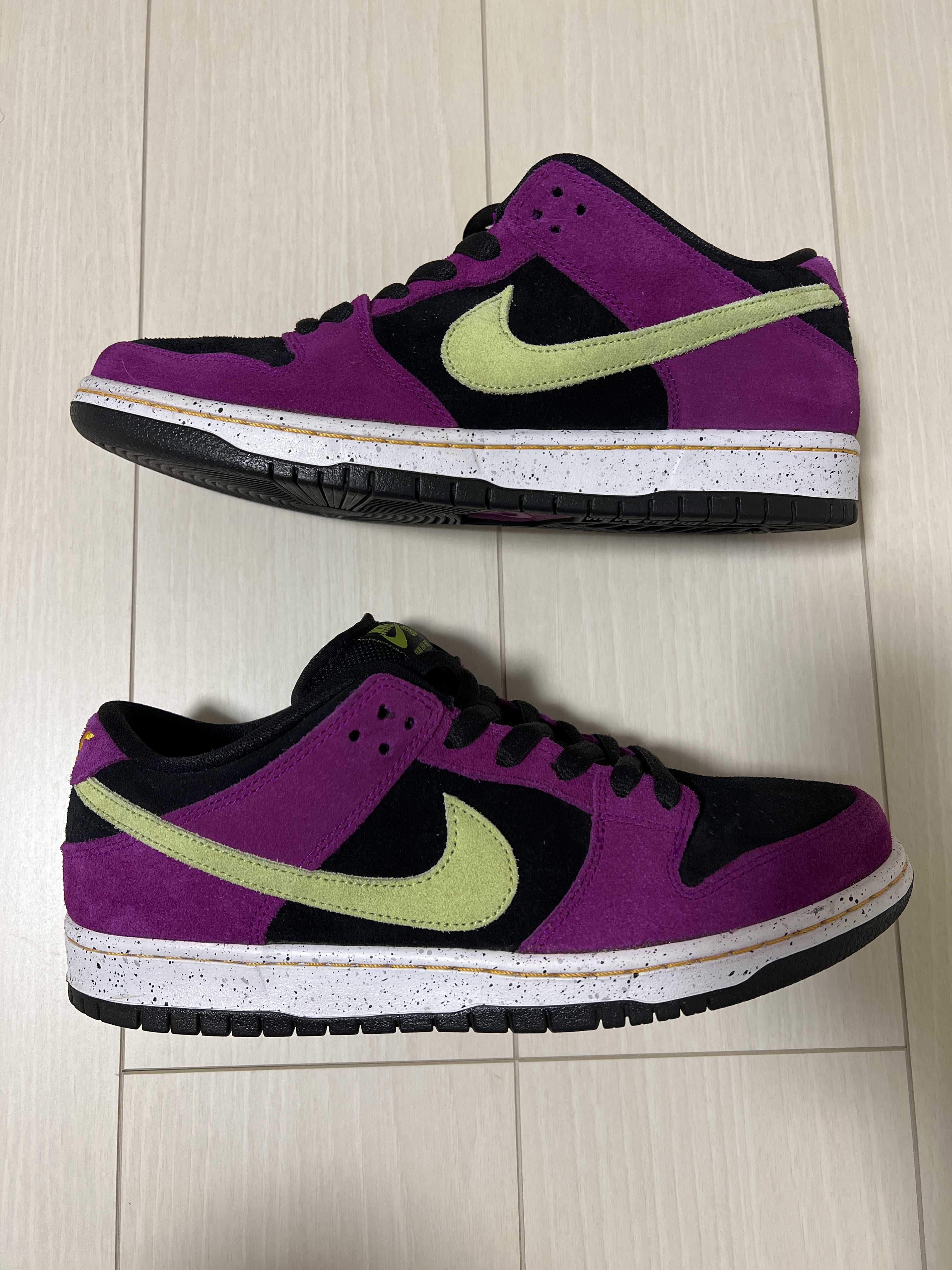 Nike SB Dunk Low "Red Plum"