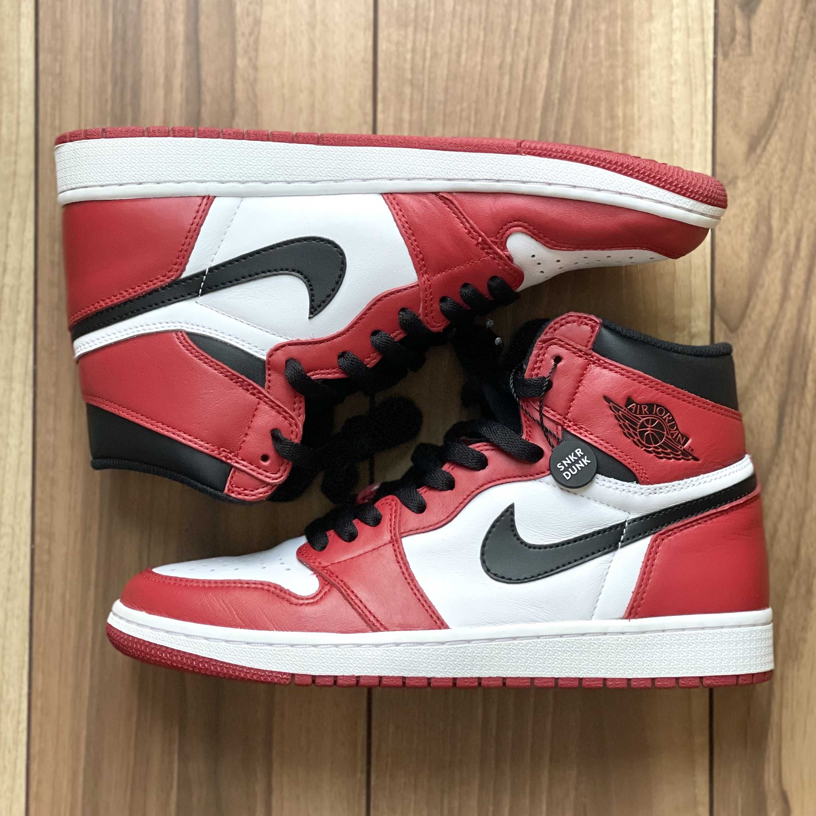 Nike Air Jordan 1 Retro High "Chicago" (2015)