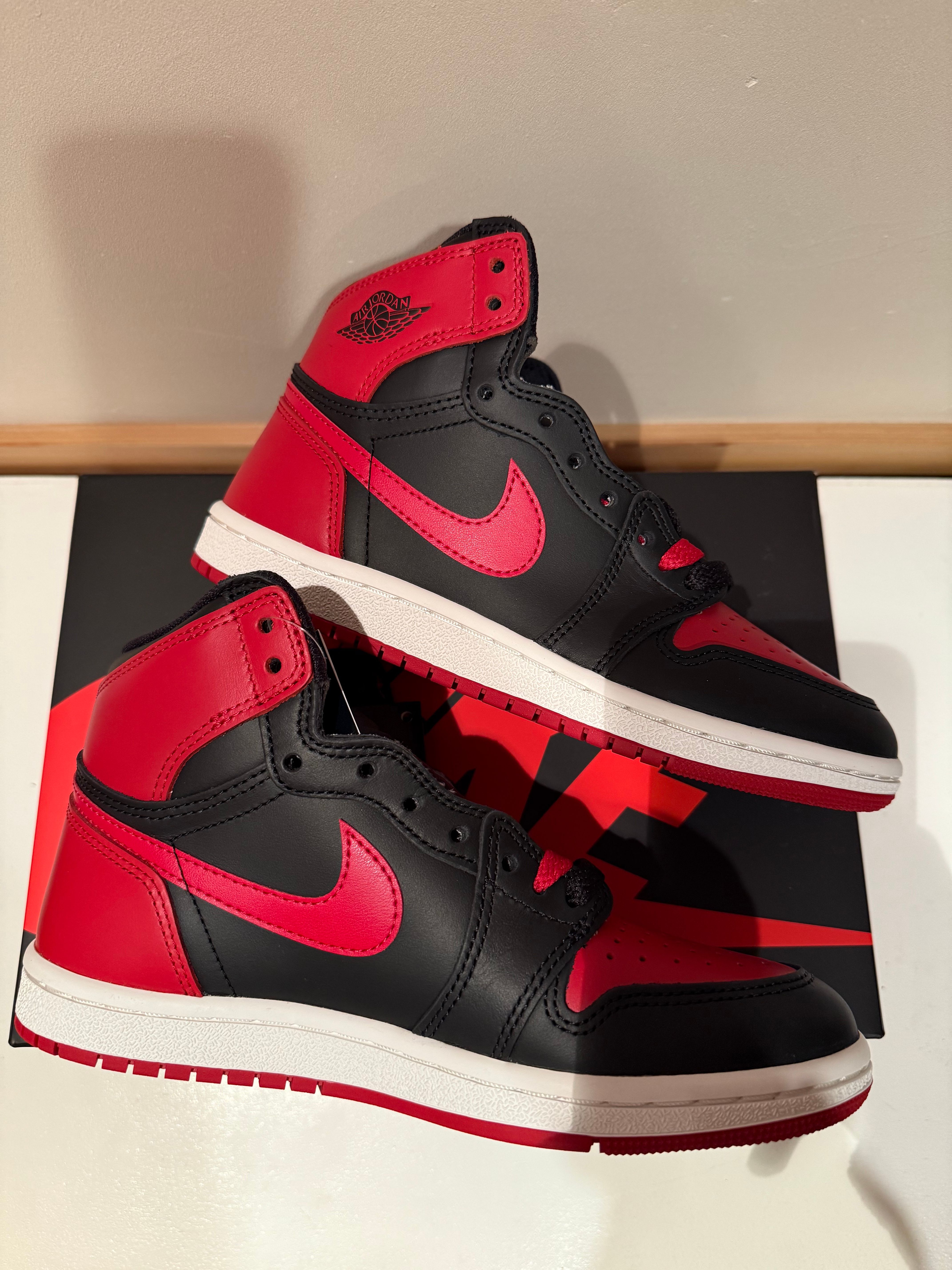 ナイキ エアジョーダン1 ハイ 85 