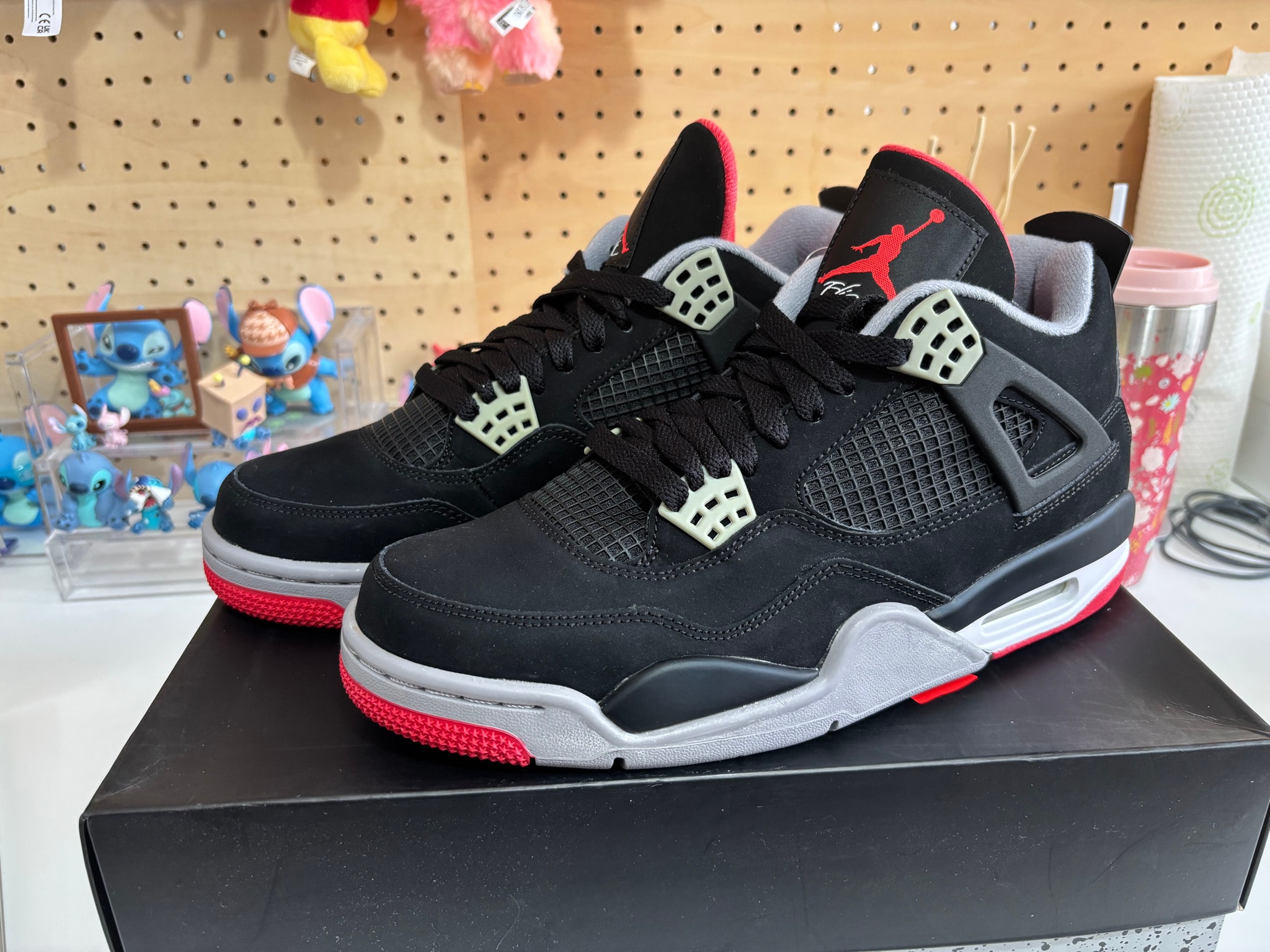 Nike Air Jordan 4 Retro "Black/Cement Grey/Fire Red" (2012)