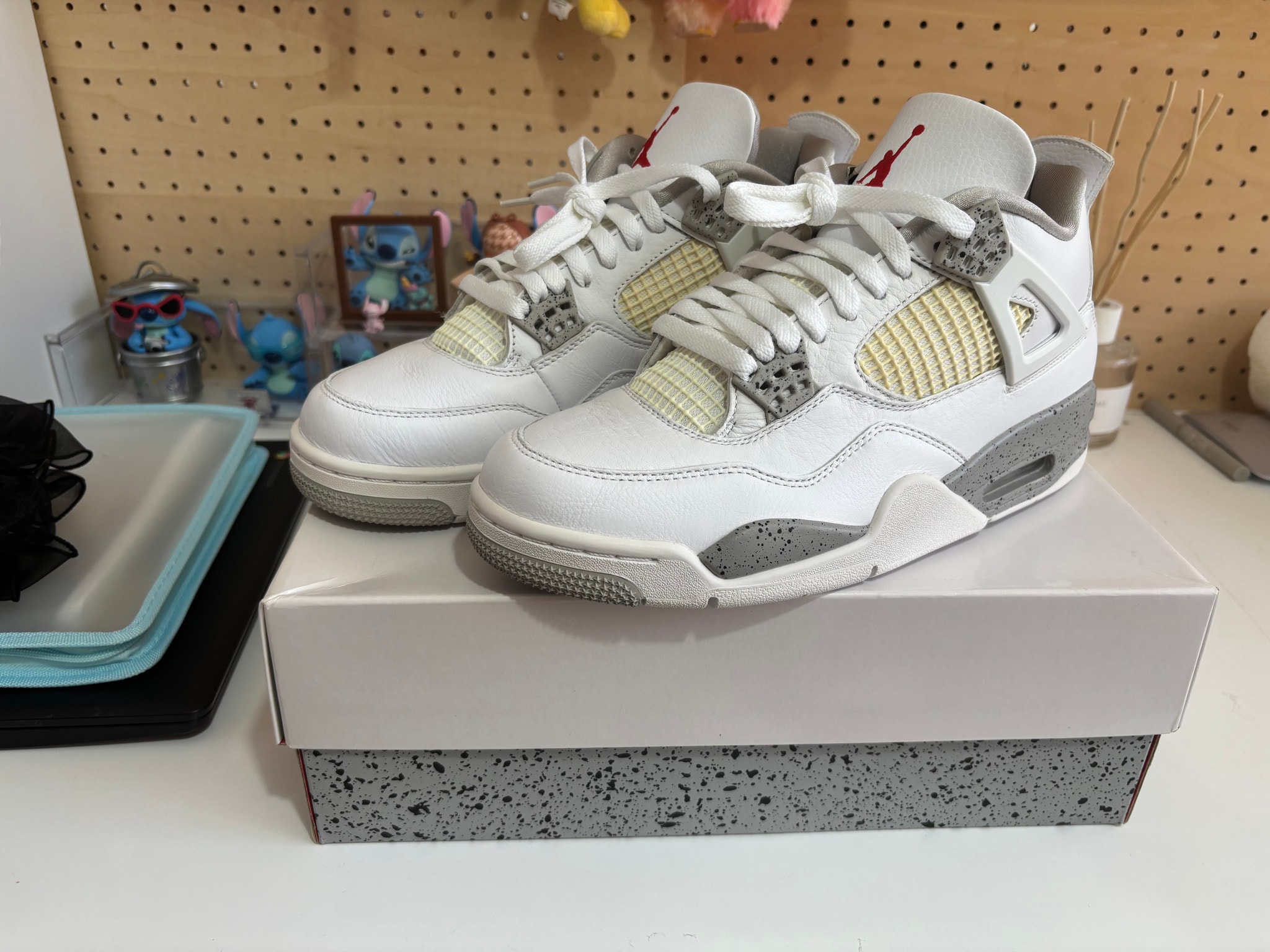 Nike Air Jordan 4 "Tech White"  