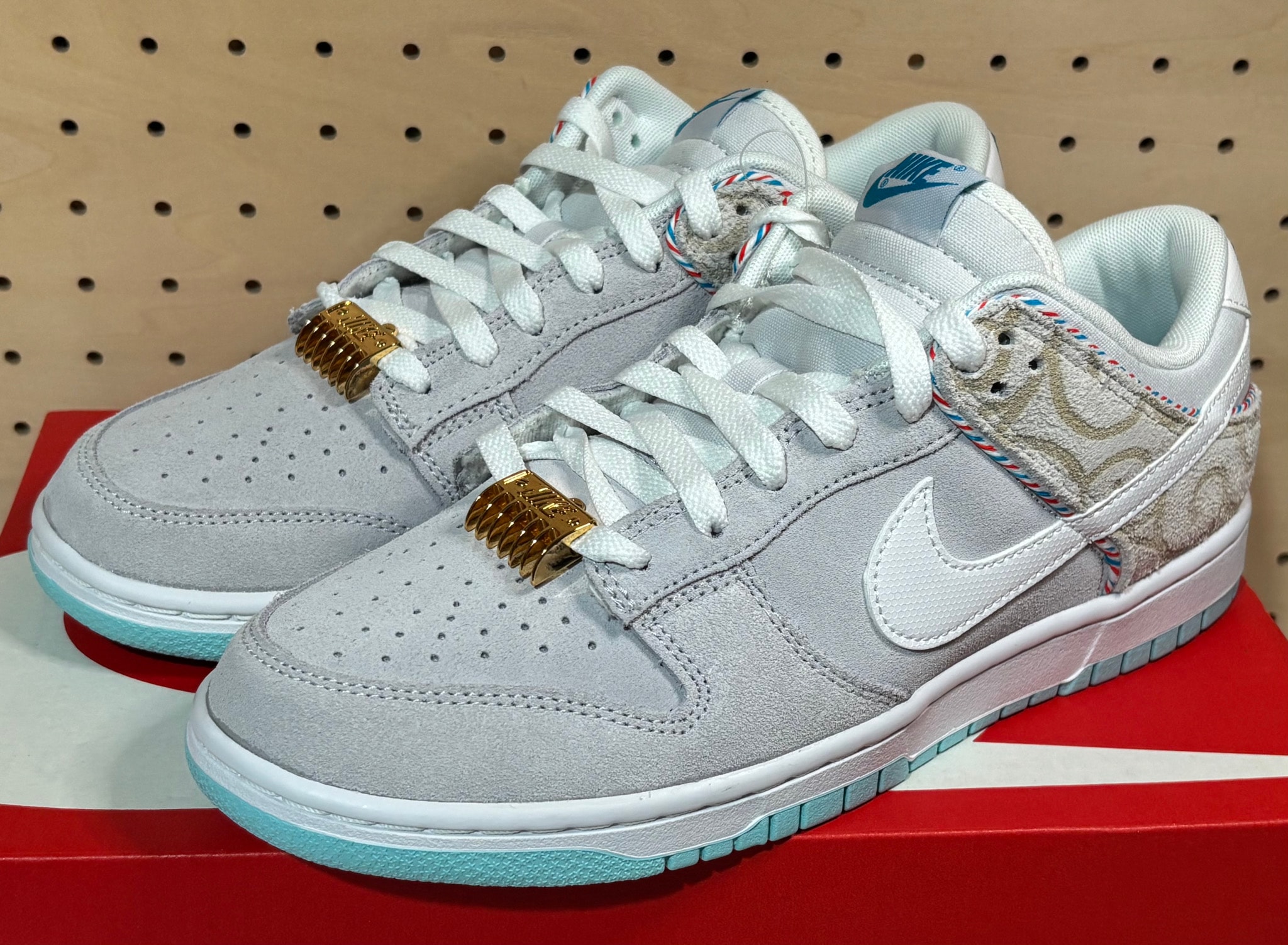 Nike Dunk Low "Barber Shop Grey"