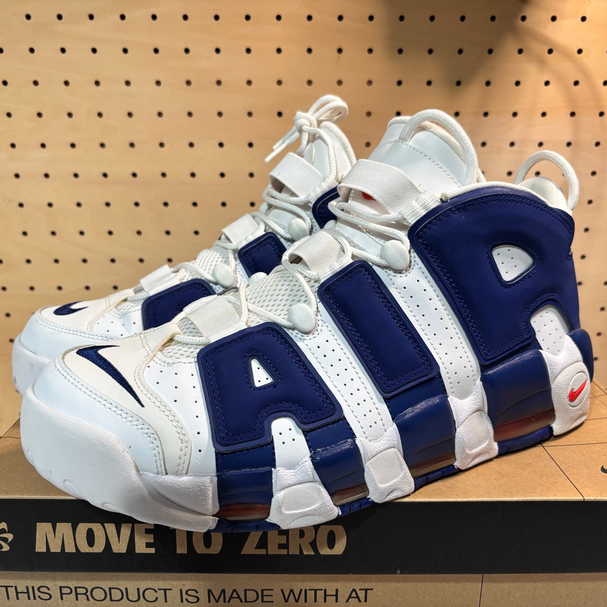 NIKE AIR MORE UPTEMPO 96 "WHITE/DEEP ROYAL BLUE"