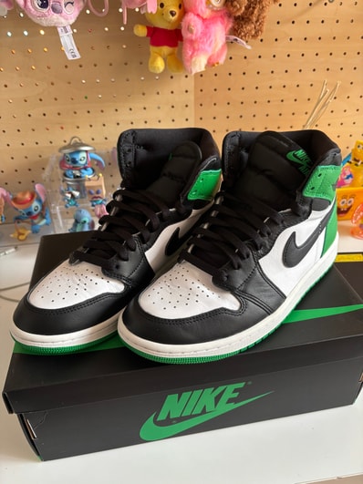 Nike Air Jordan 1 Retro High OG "Celtics/Black and Lucky Green" (2023)
