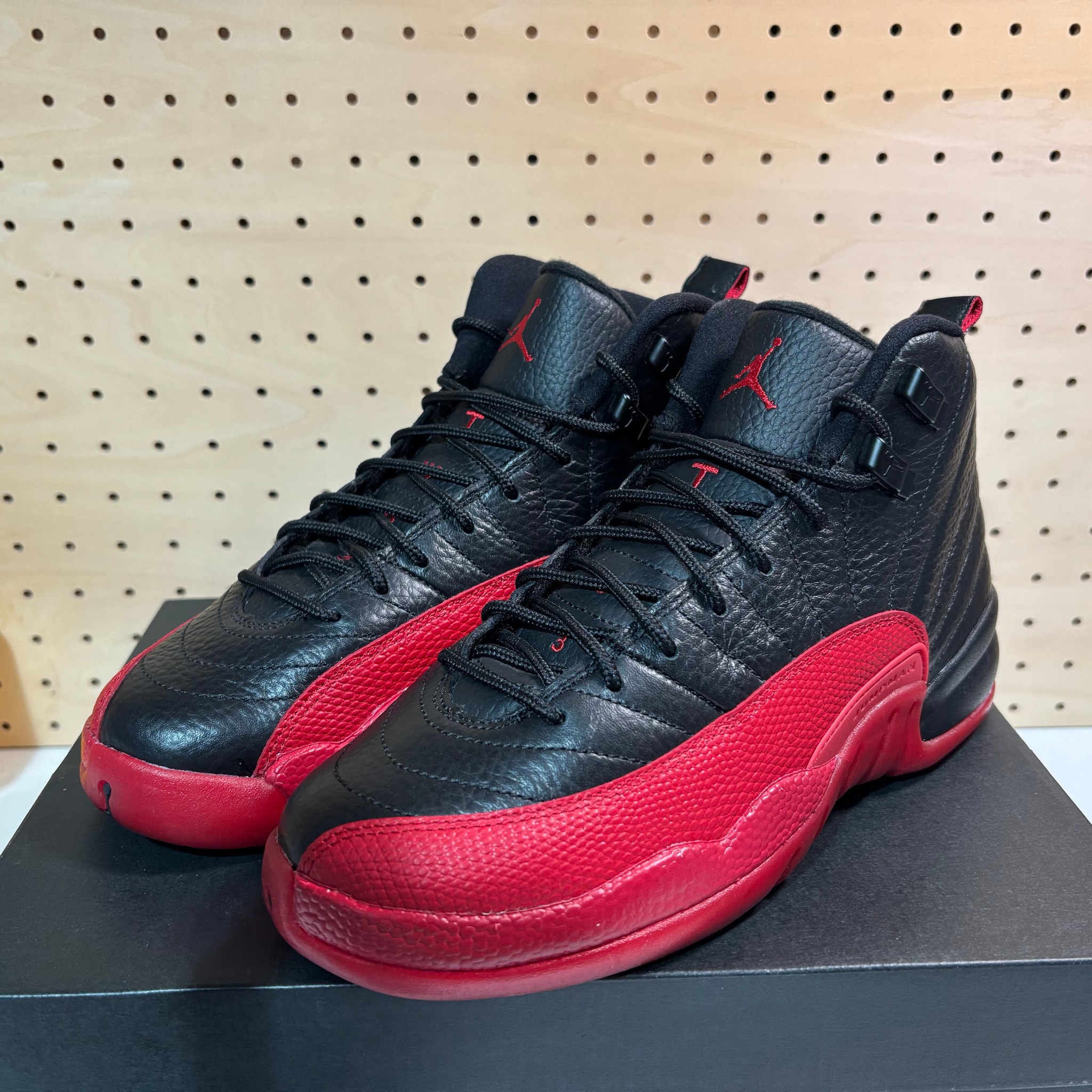 Nike GS Air Jordan 12 Retro "Flu Game" (2016)
