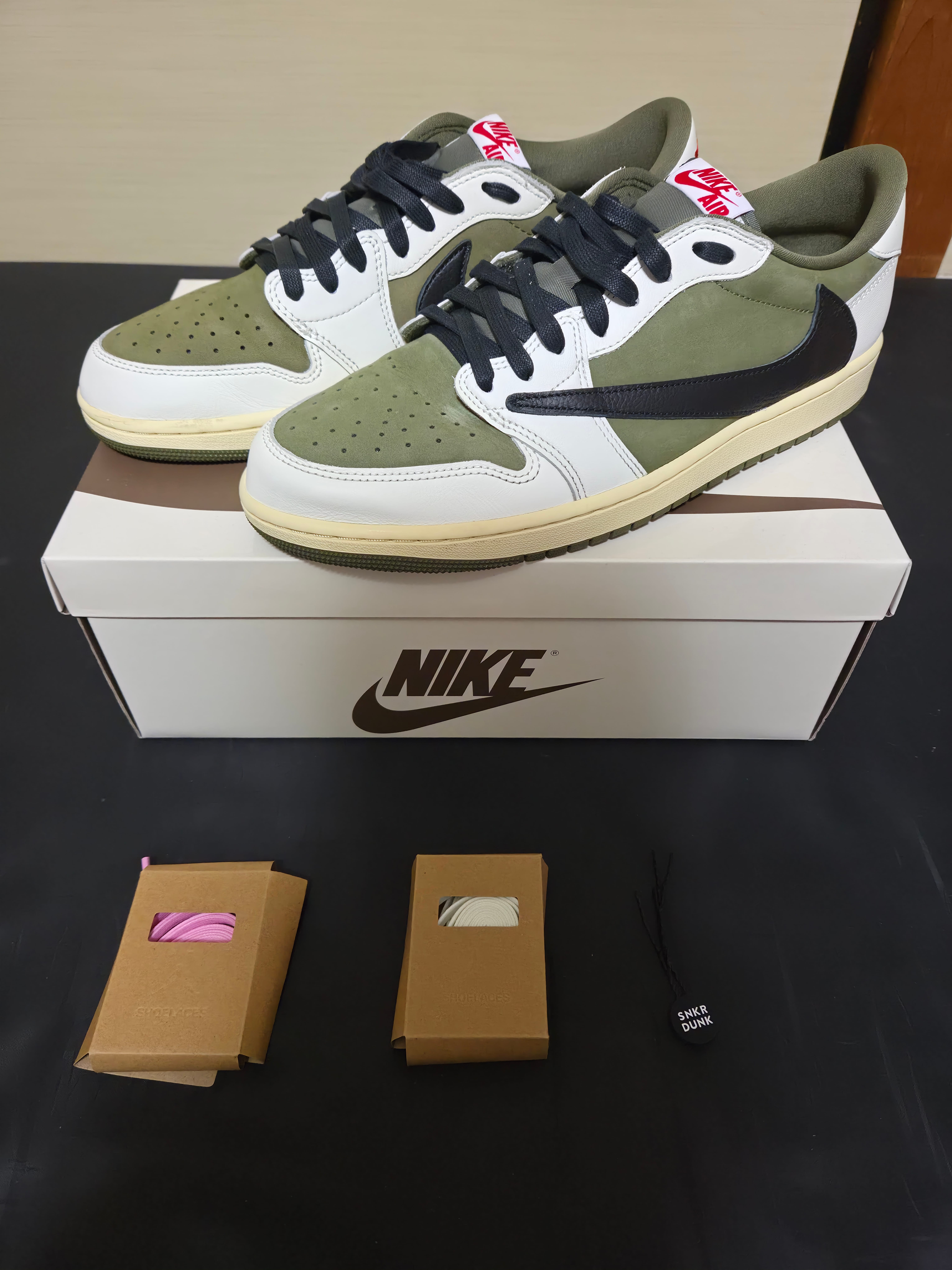 Travis Scott × Nike Air Jordan 1 Low OG SP "Reverse Olive"