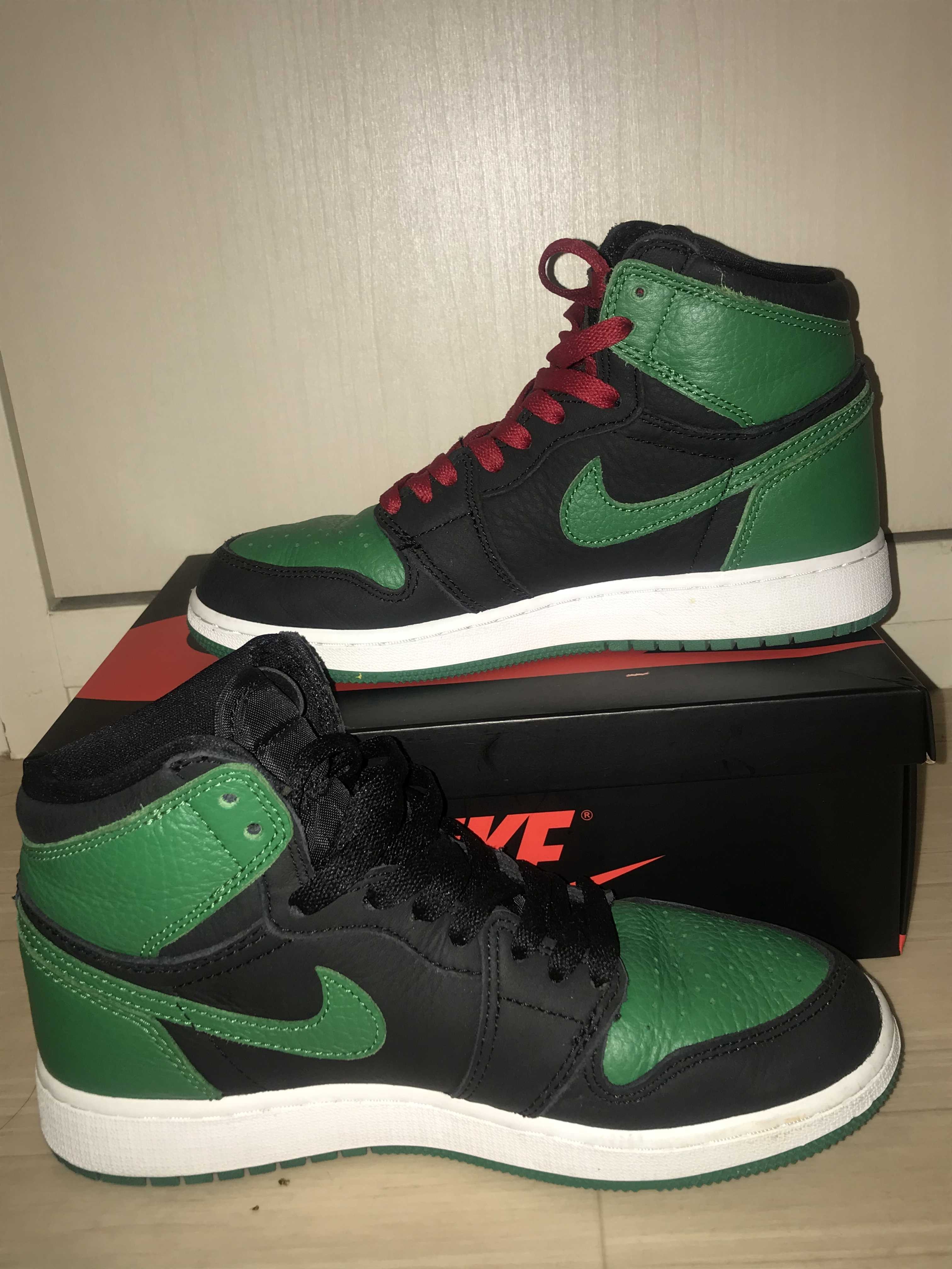 Nike Air Jordan 1 Retro High OG "Black/Pine Green" (2020)