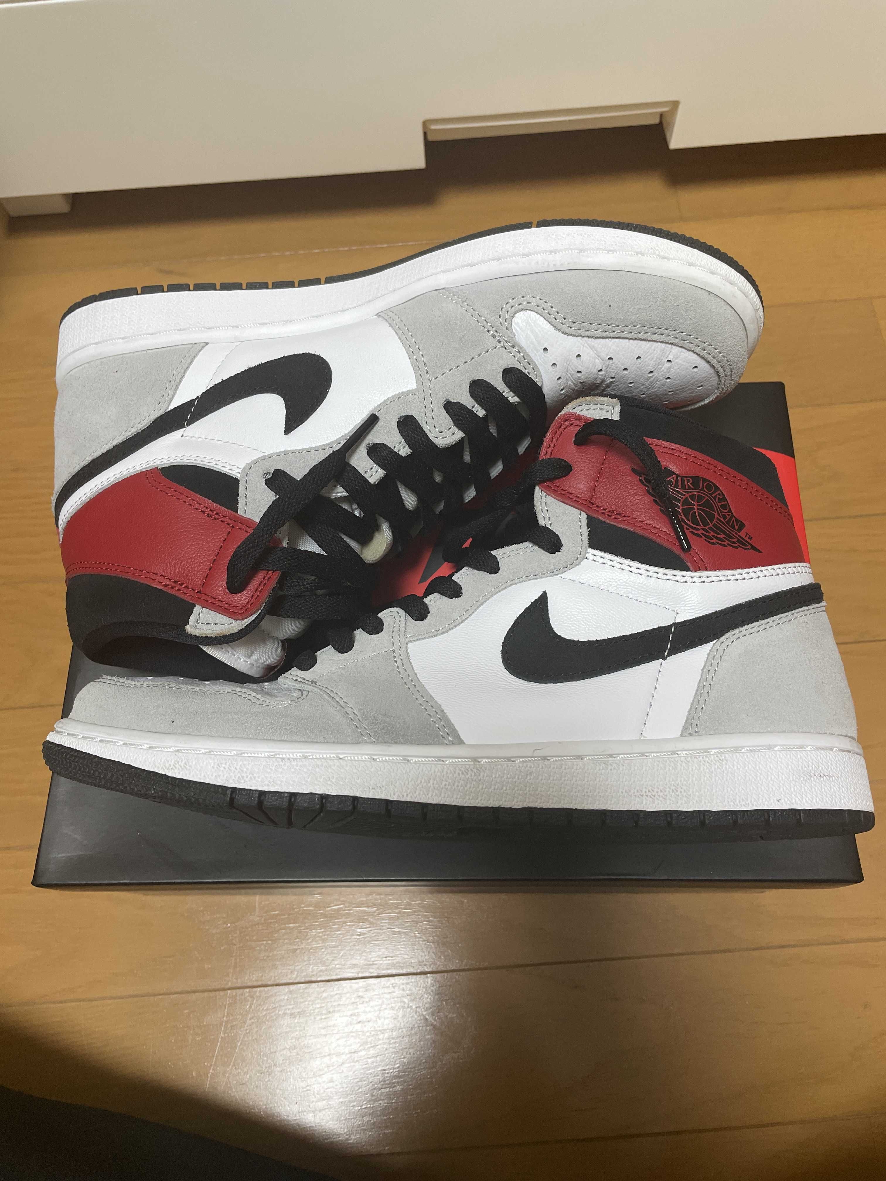 Nike Air Jordan 1 High OG "White/Black/Light Smoke Grey"