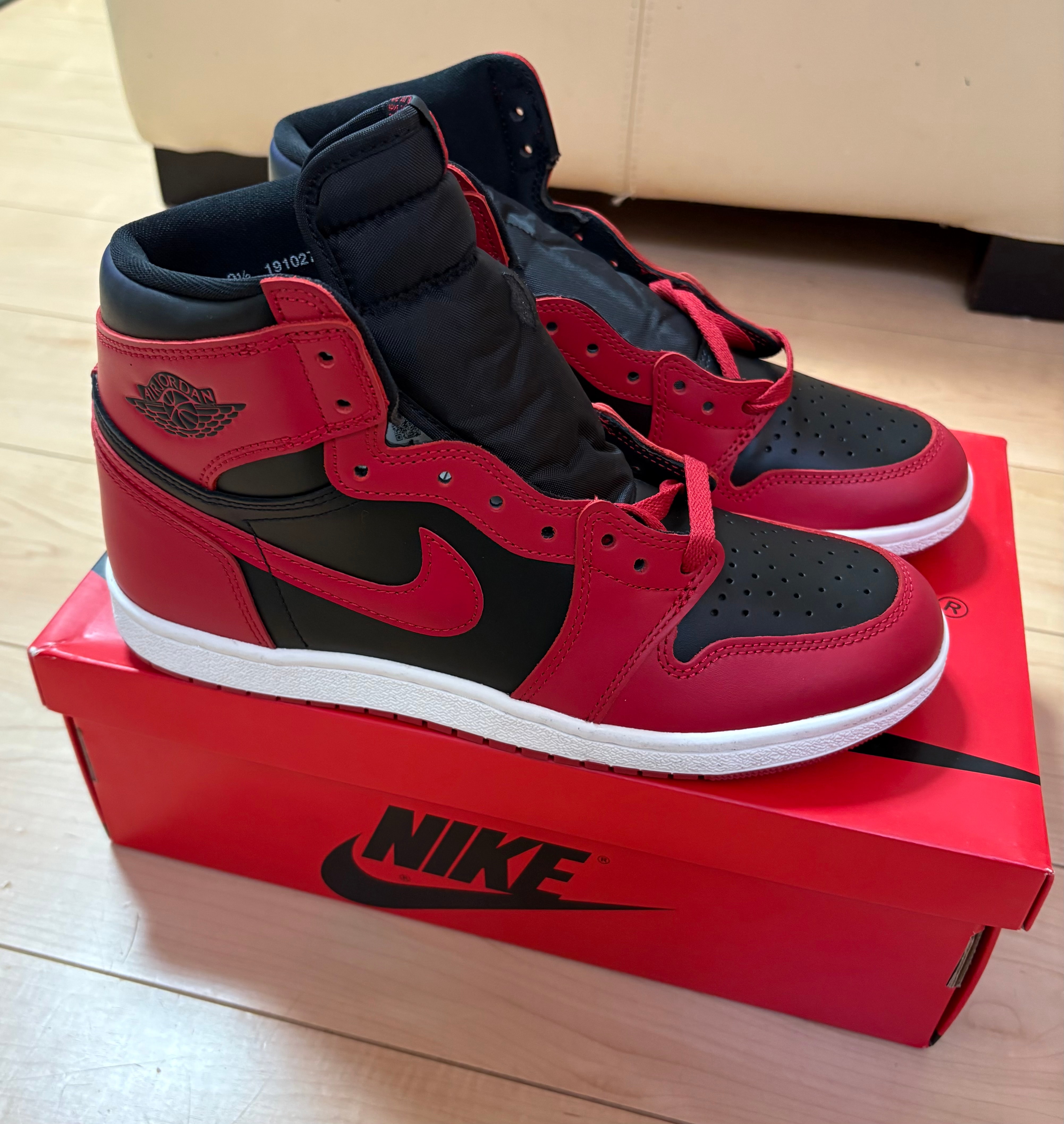 Nike Air Jordan 1 High ’85 "Varsity Red"