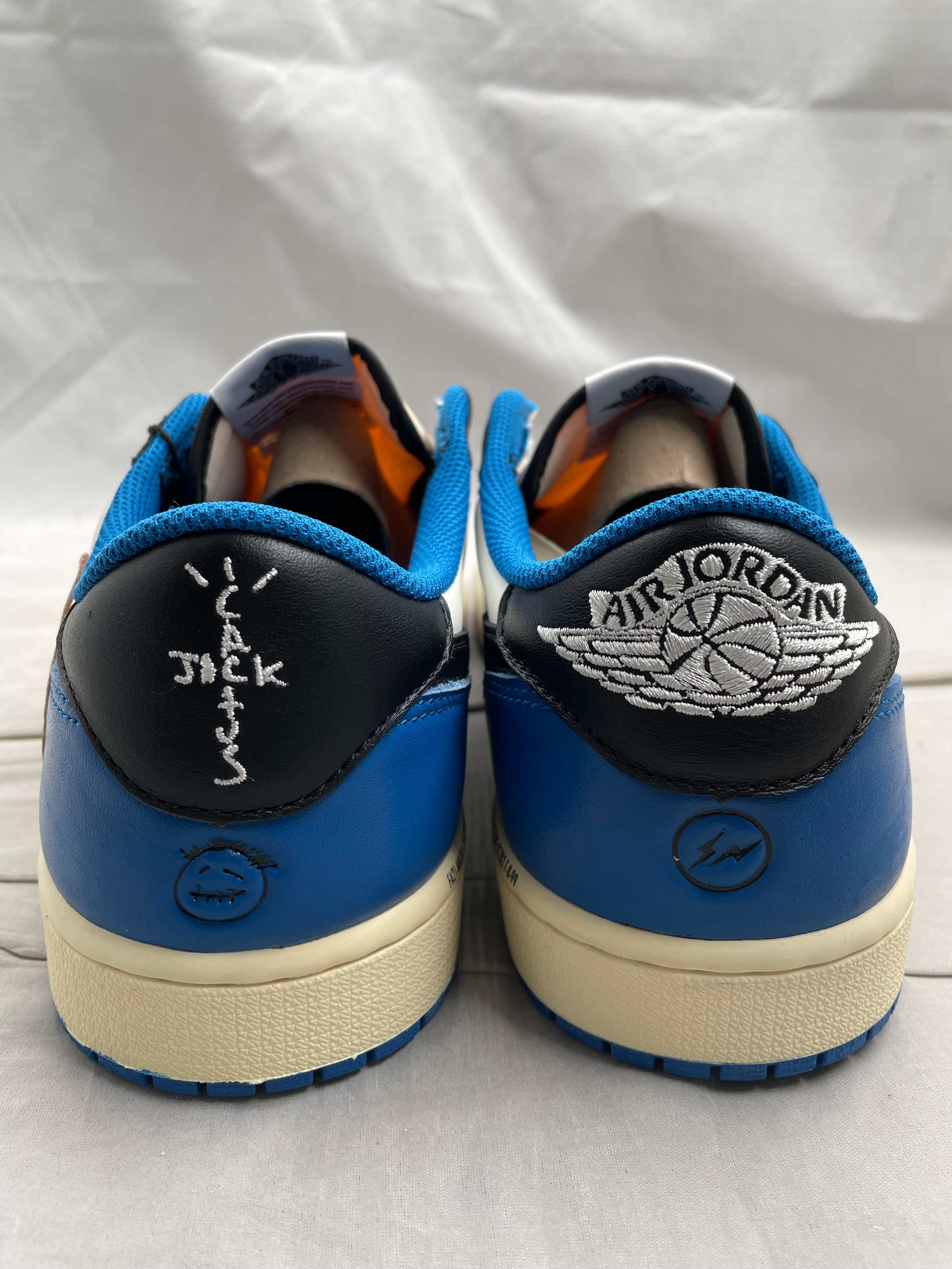 Travis Scott × fragment design × Nike Air Jordan 1 Low OG SP "Military Blue"