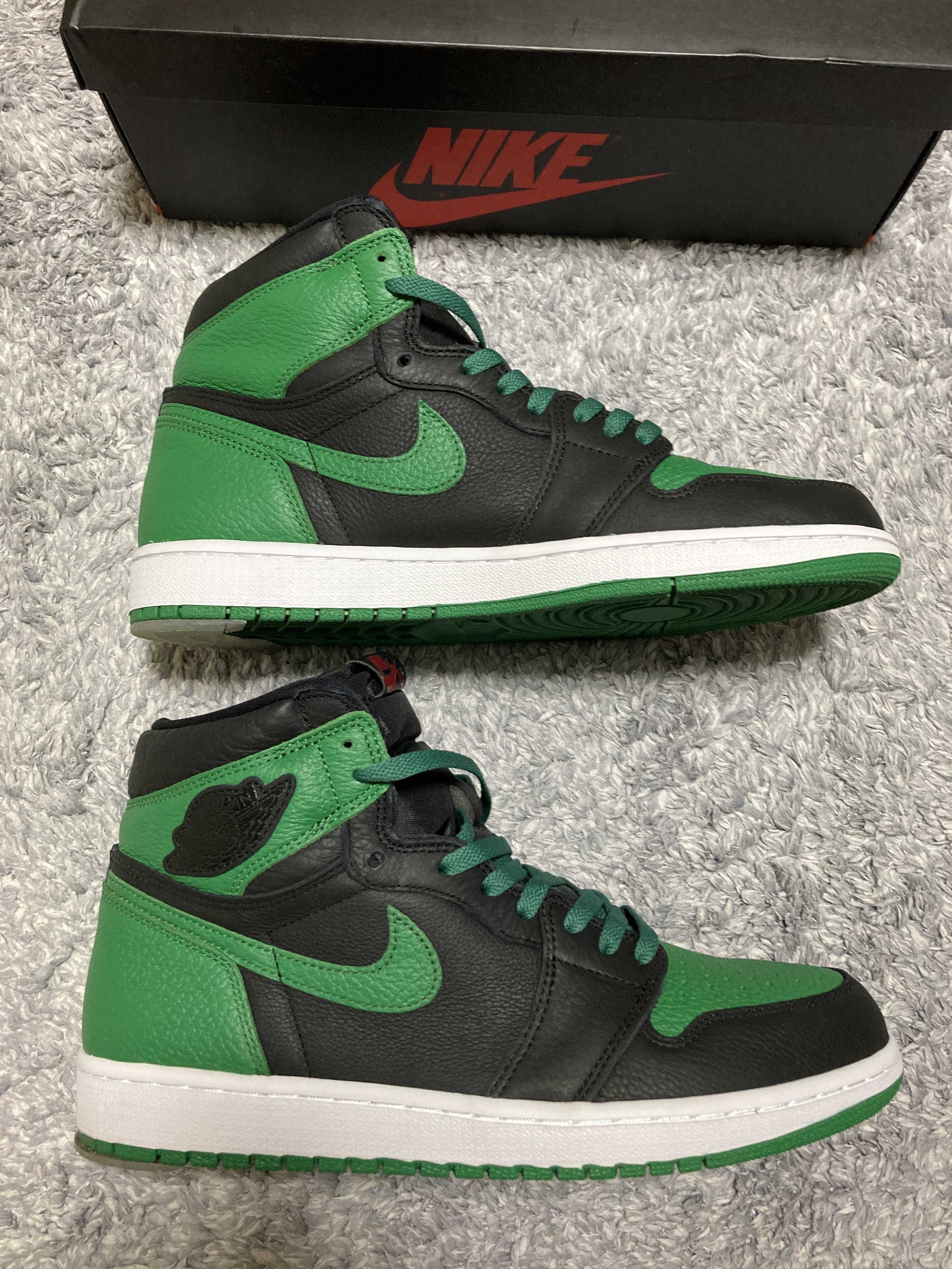 Nike Air Jordan 1 Retro High OG "Black/Pine Green" (2020)