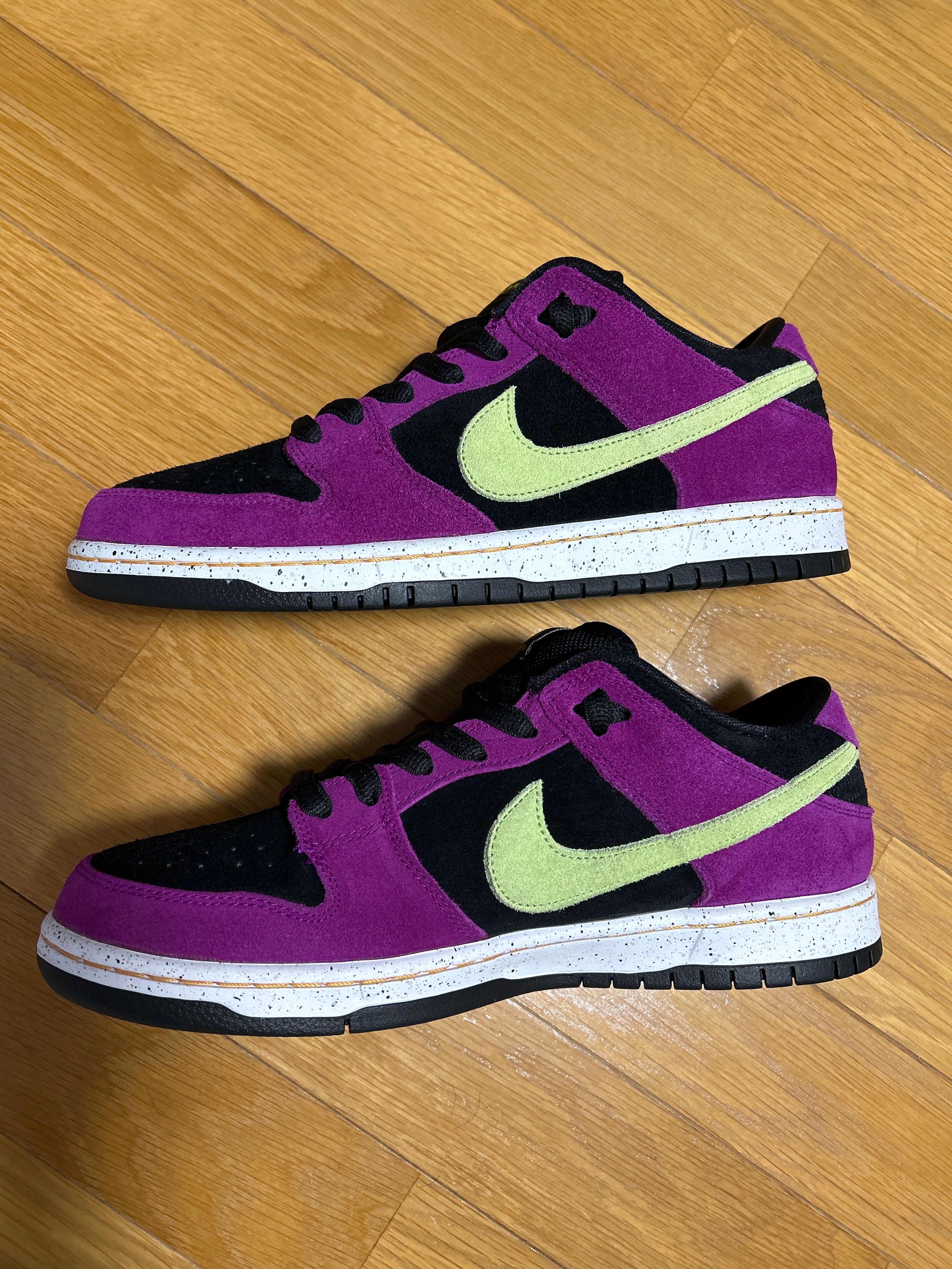 Nike SB Dunk Low "Red Plum"