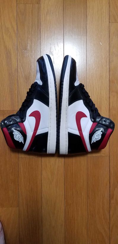 Nike Air Jordan 1 Retro High "Black/White/Sail/Gym Red"