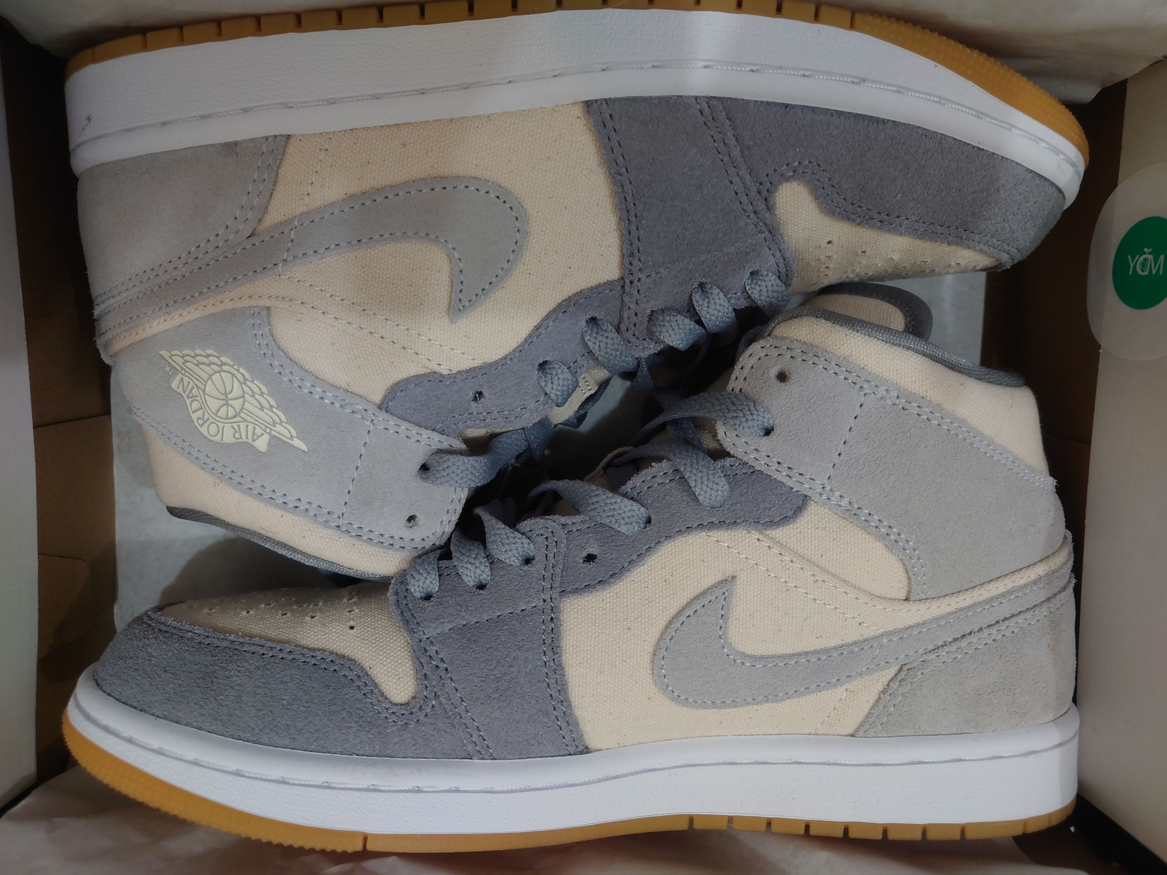 Nike Air Jordan 1 Mid SE "Coconut Milk/Particle Grey"