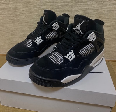 Nike Air Jordan 4 Retro "White Thunder"