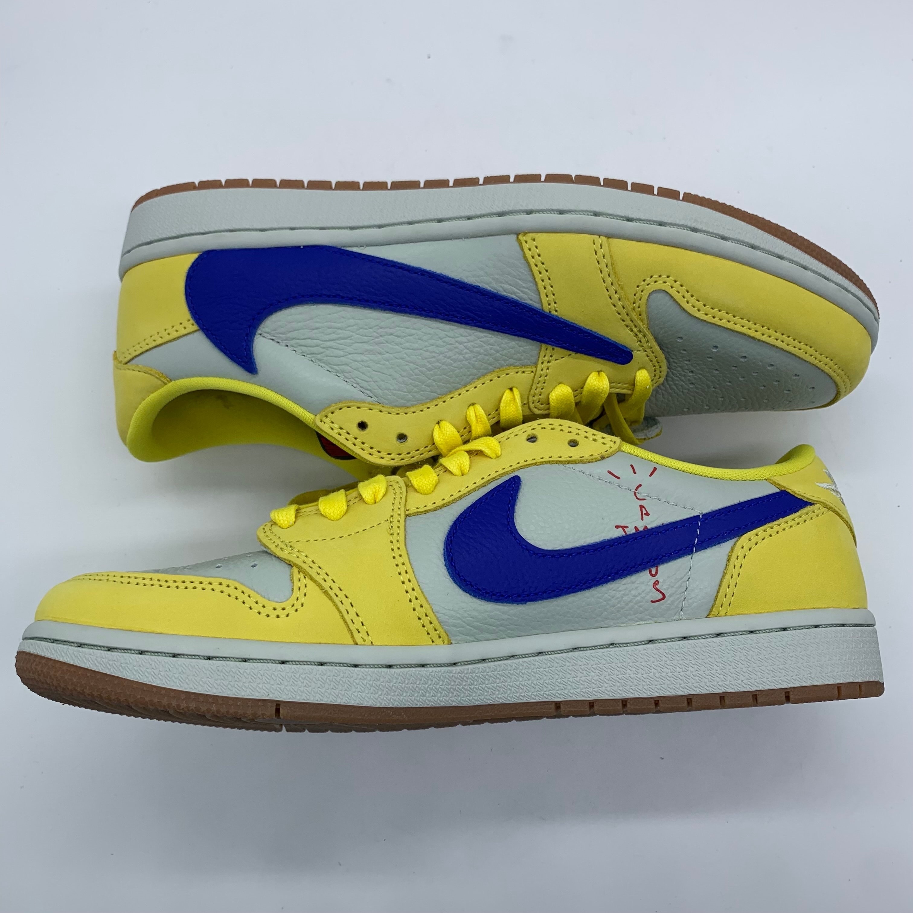 トラヴィススコット × ナイキ ウィメンズ エアジョーダン1 レトロ ロー OG "カナリー"