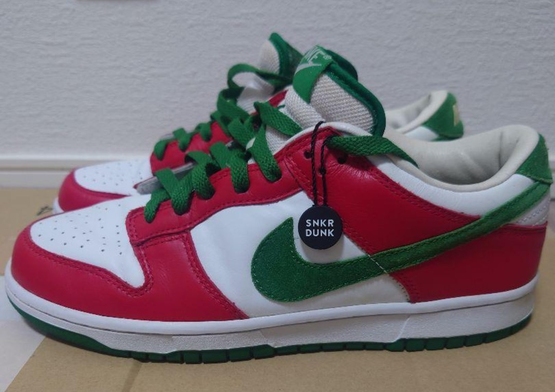 Nike Dunk Low LTD "White/Classic Green/Sport Red"