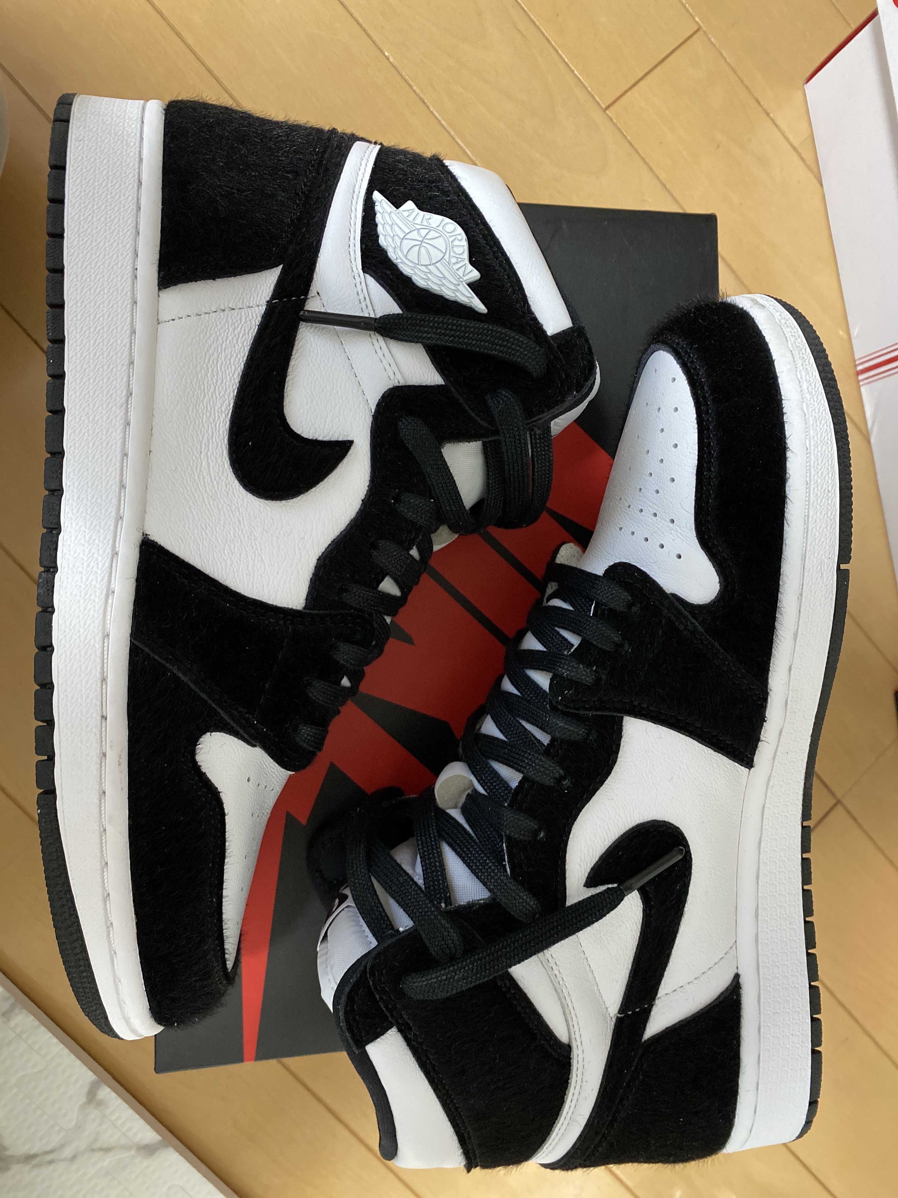 Nike Women's Air Jordan 1 Retro High OG "Black/White"
