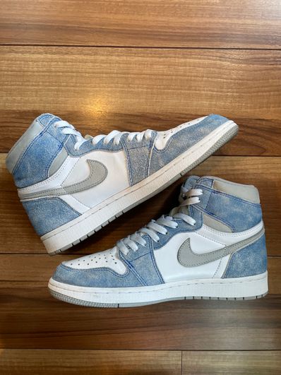 Nike Air Jordan 1 High OG "Hyper Royal"