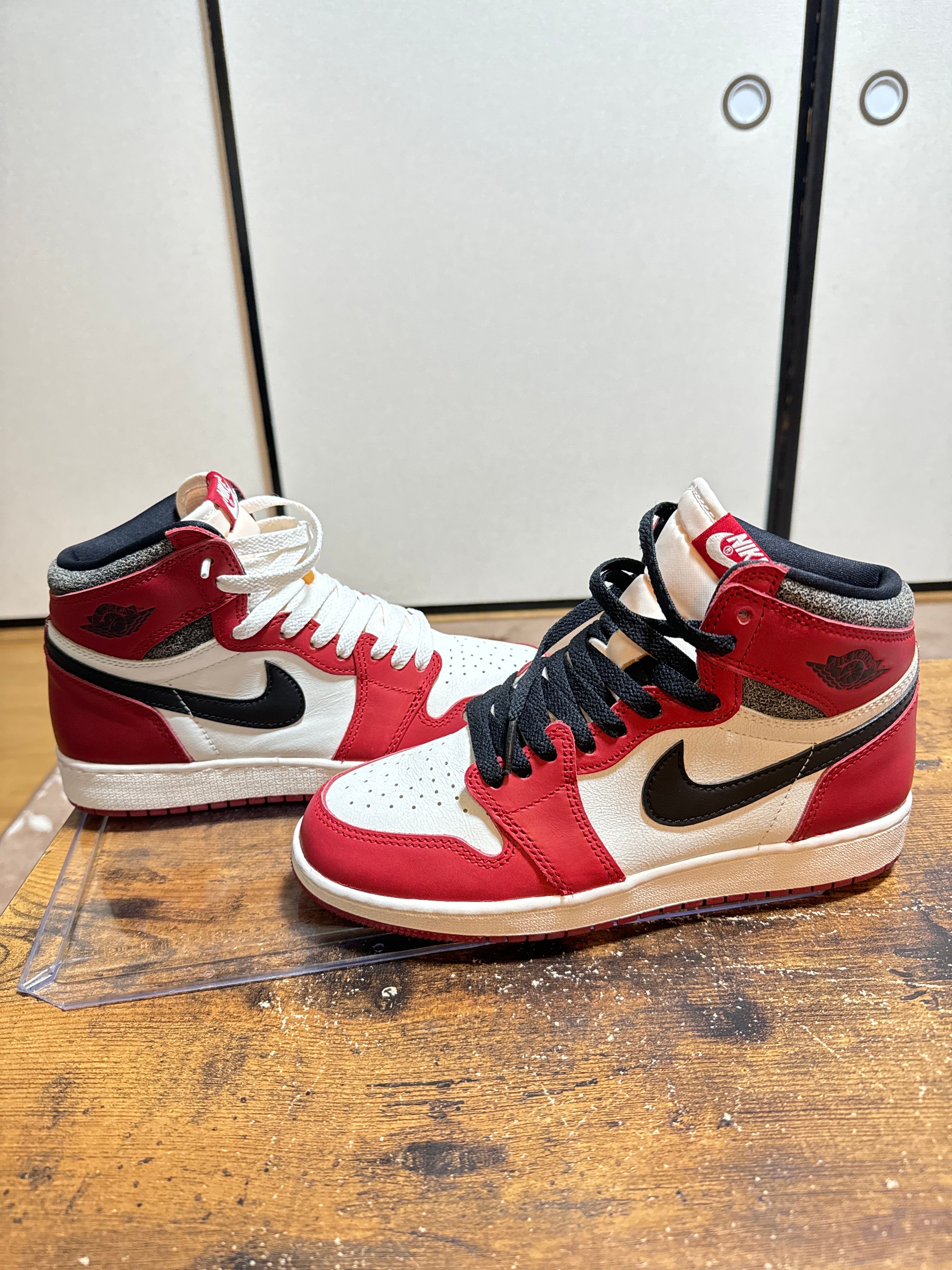 Nike GS Air Jordan 1 High OG "Lost & Found/Chicago"