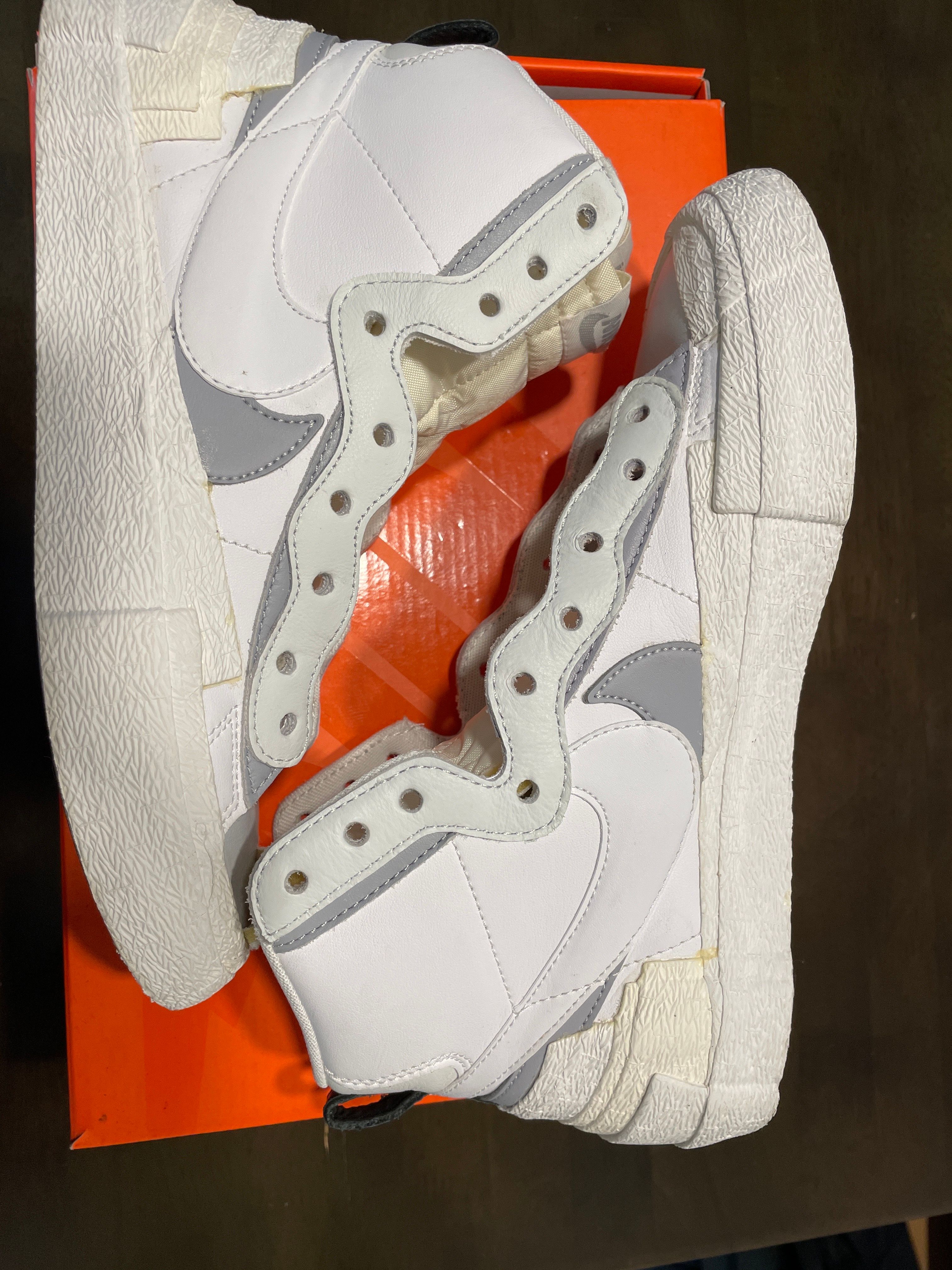 sacai × NIKE BLAZER MID "WHITE/WOLF GREY"