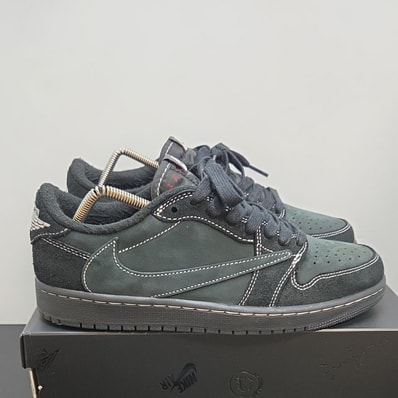 Travis Scott × Nike Air Jordan 1 Low OG SP "Black Phantom"