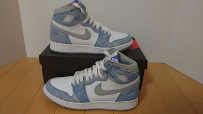 Nike GS Air Jordan 1 High OG "Hyper Royal"