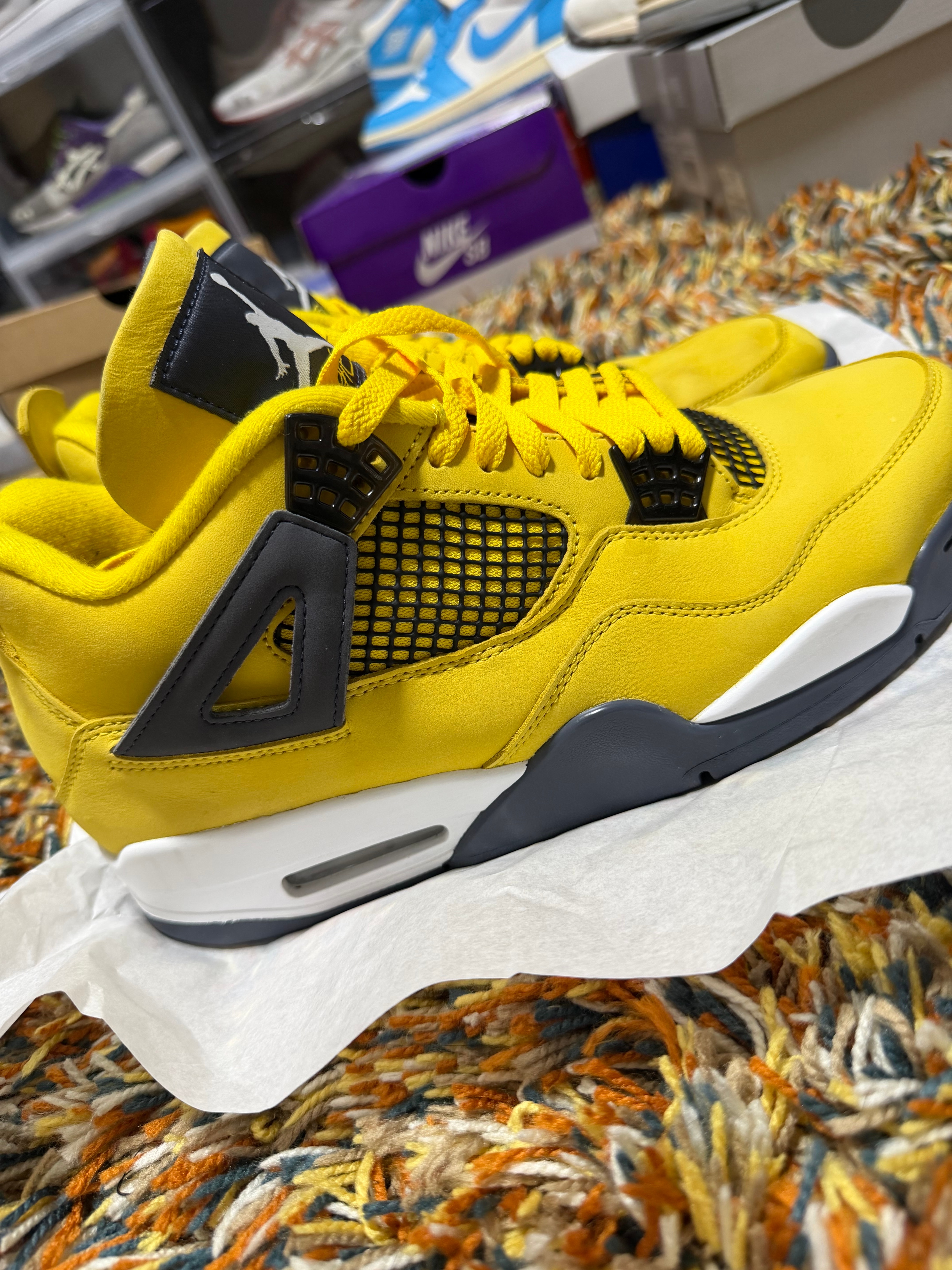 Nike Air Jordan 4 "Tour Yellow"