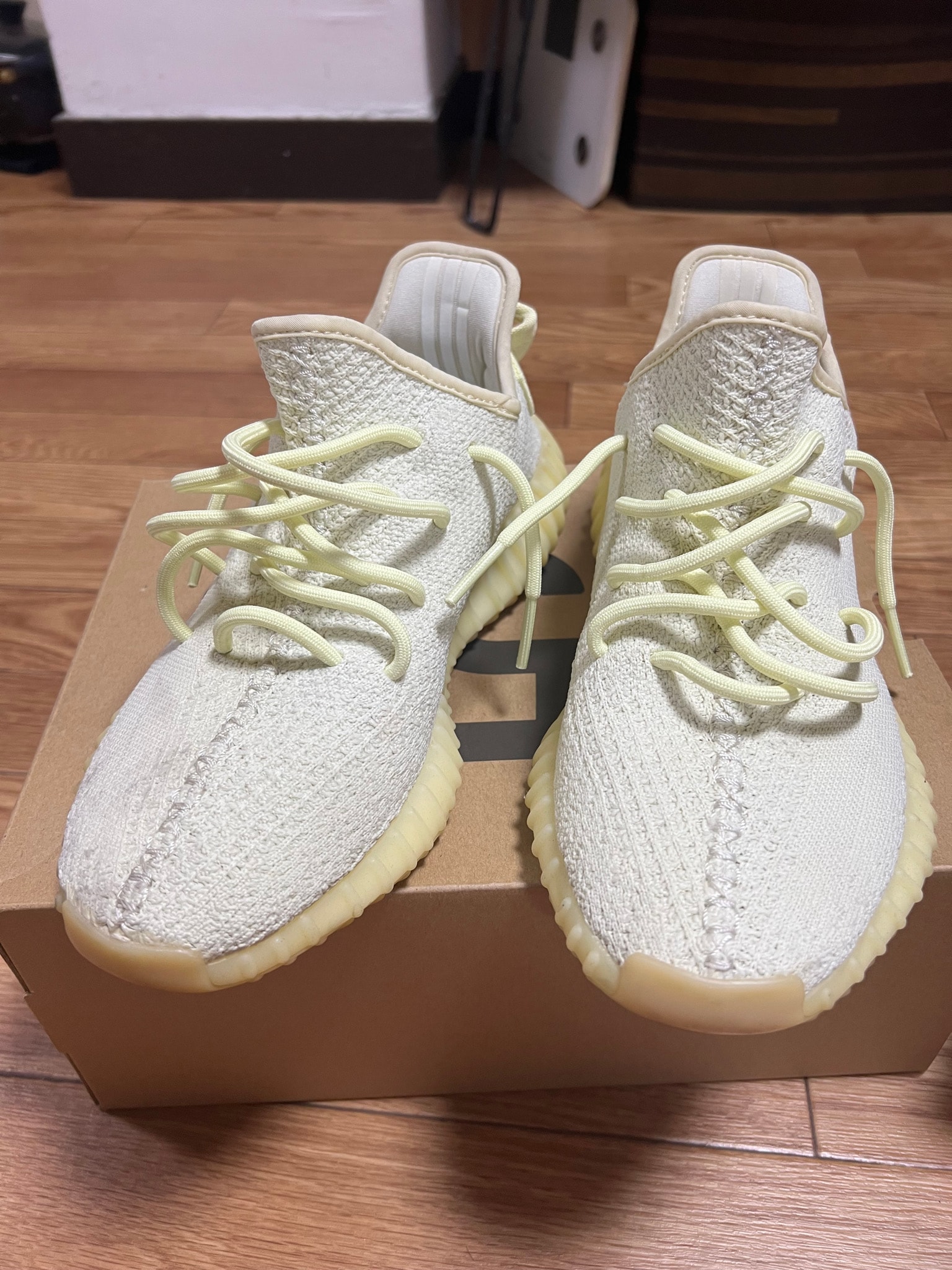 ADIDAS ORIGINALS YEEZY BOOST 350 V2 BUTTER