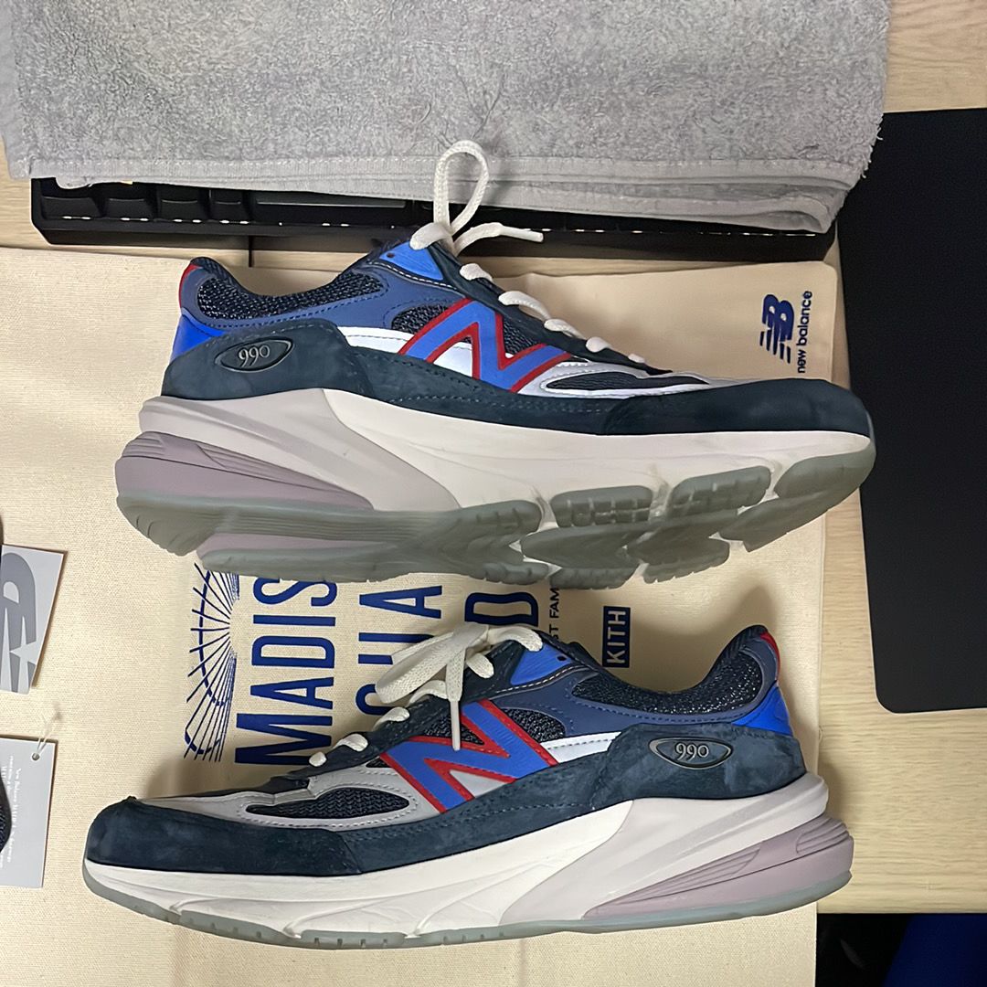 KITH × New Balance 990V6 Madison Square Garden "Navy"