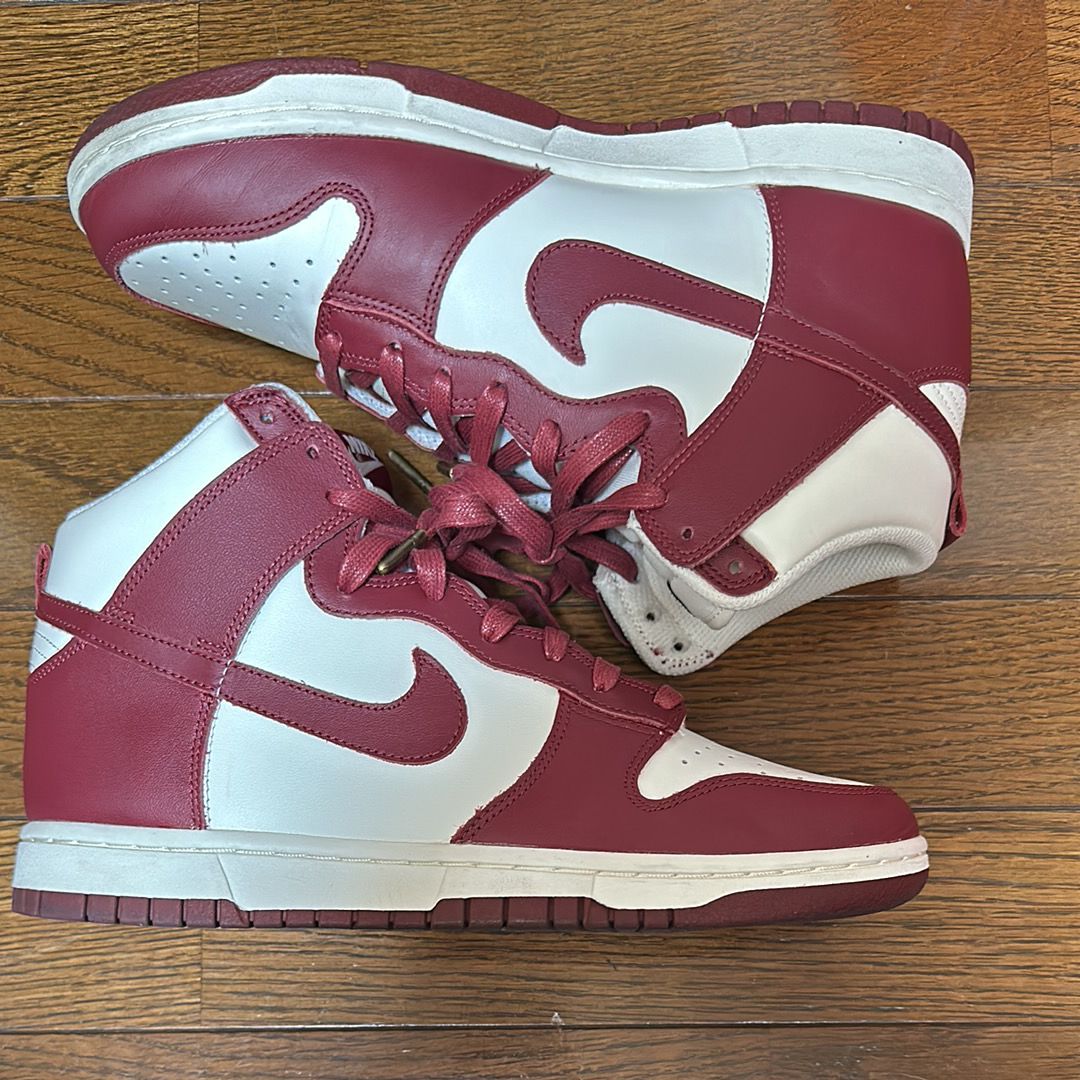 NIKE Women's DUNK HIGH "TEAM RED"