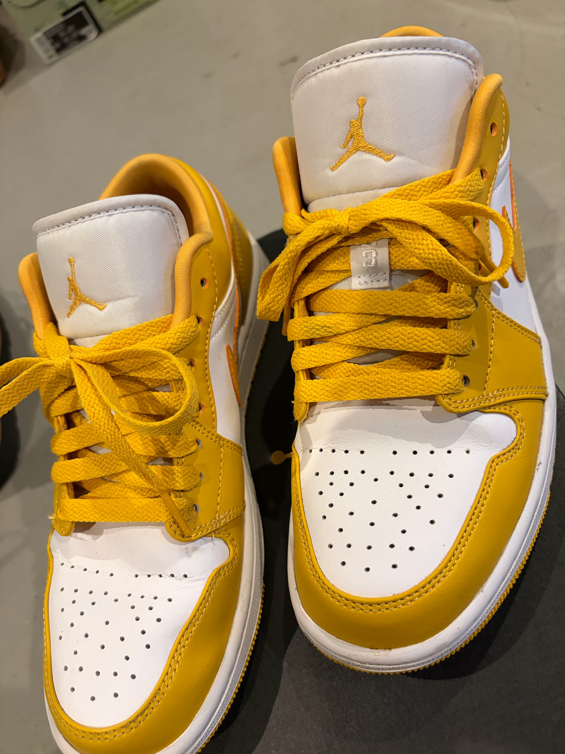 Nike Air Jordan 1 Low "White/Pollen"