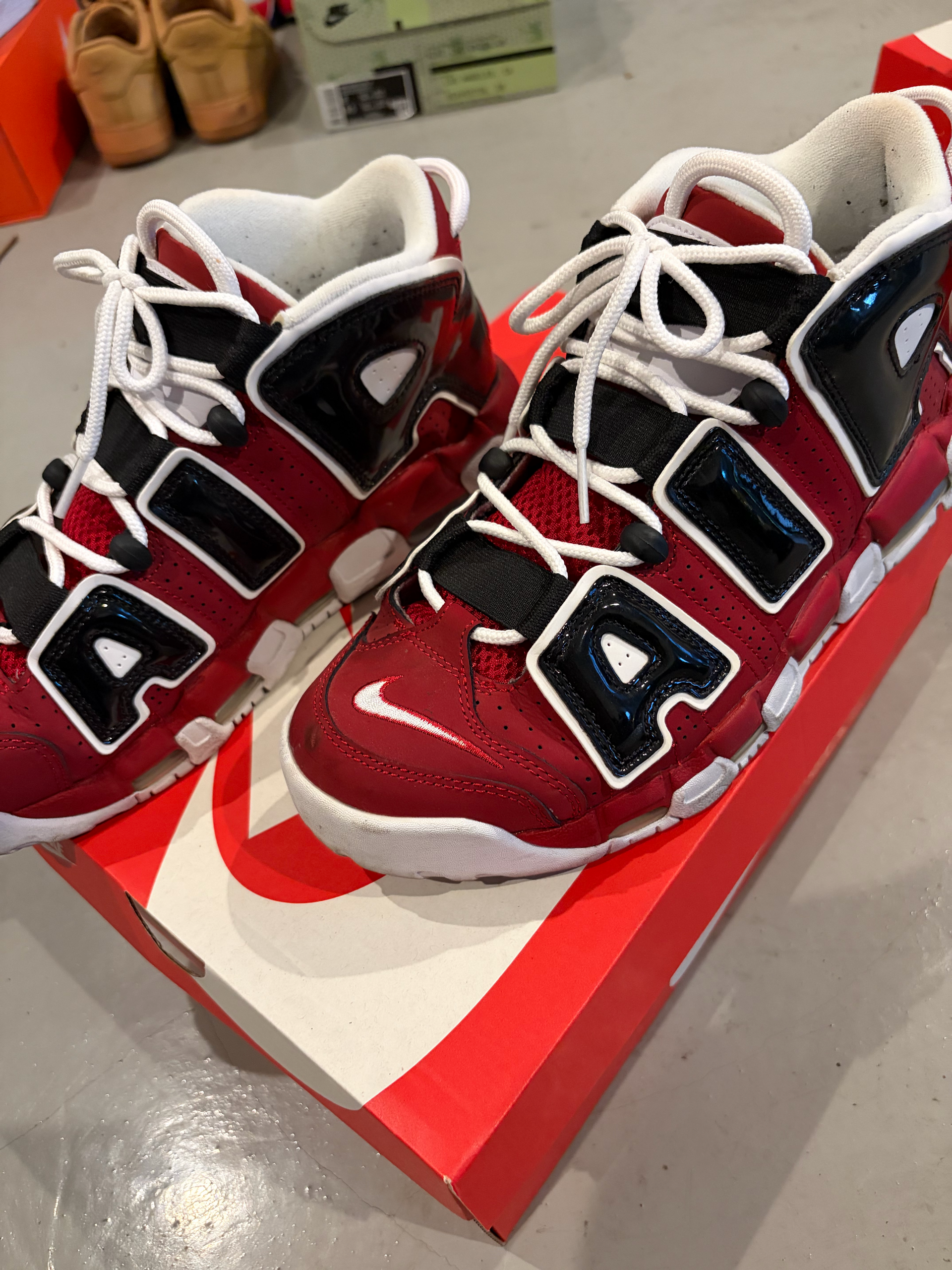 NIKE AIR MORE UPTEMPO ’96 "VARSITY RED/WHITE/BLACK"(2017)